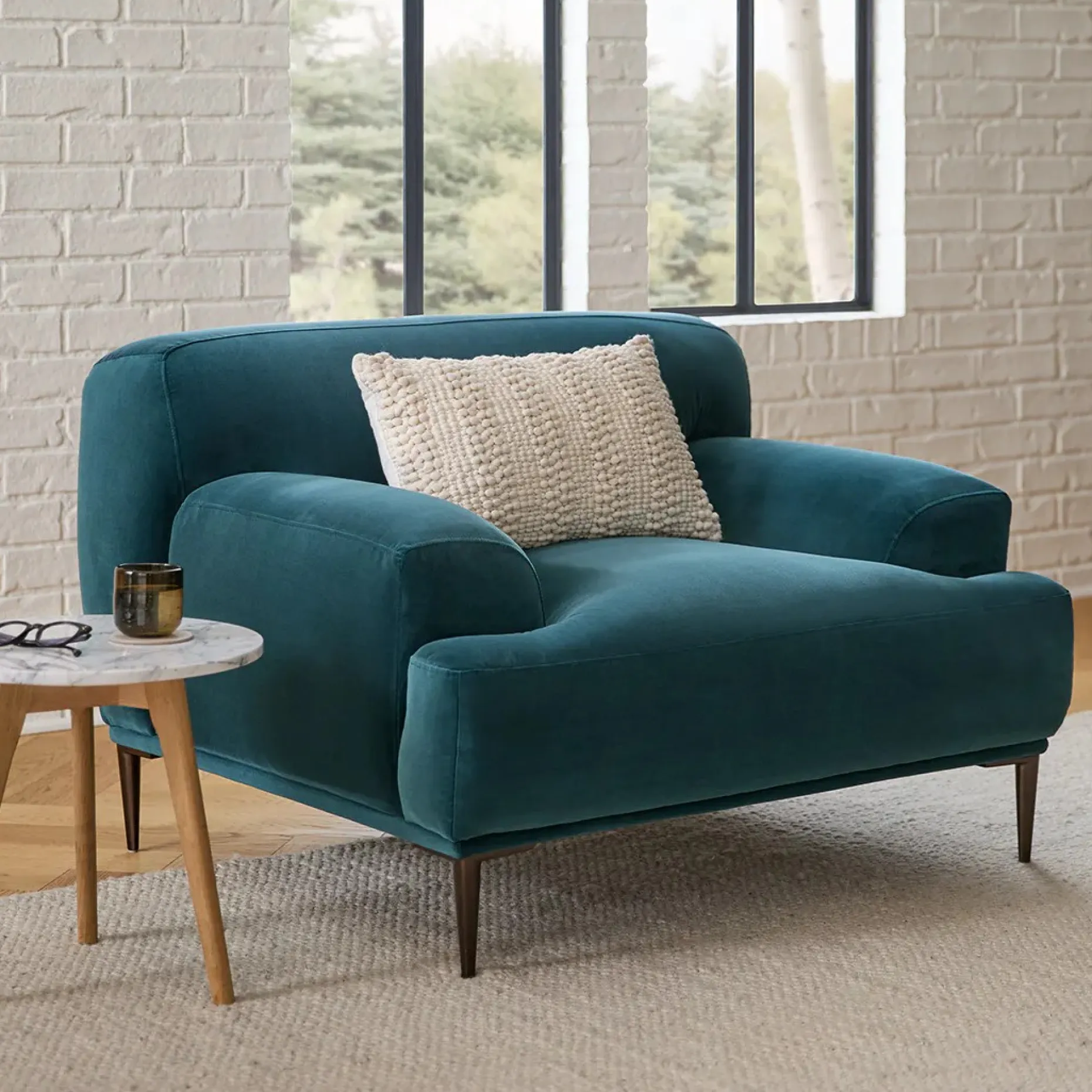 Abisko 42.5" Velvet Lounge Chair - Plush Pacific Blue