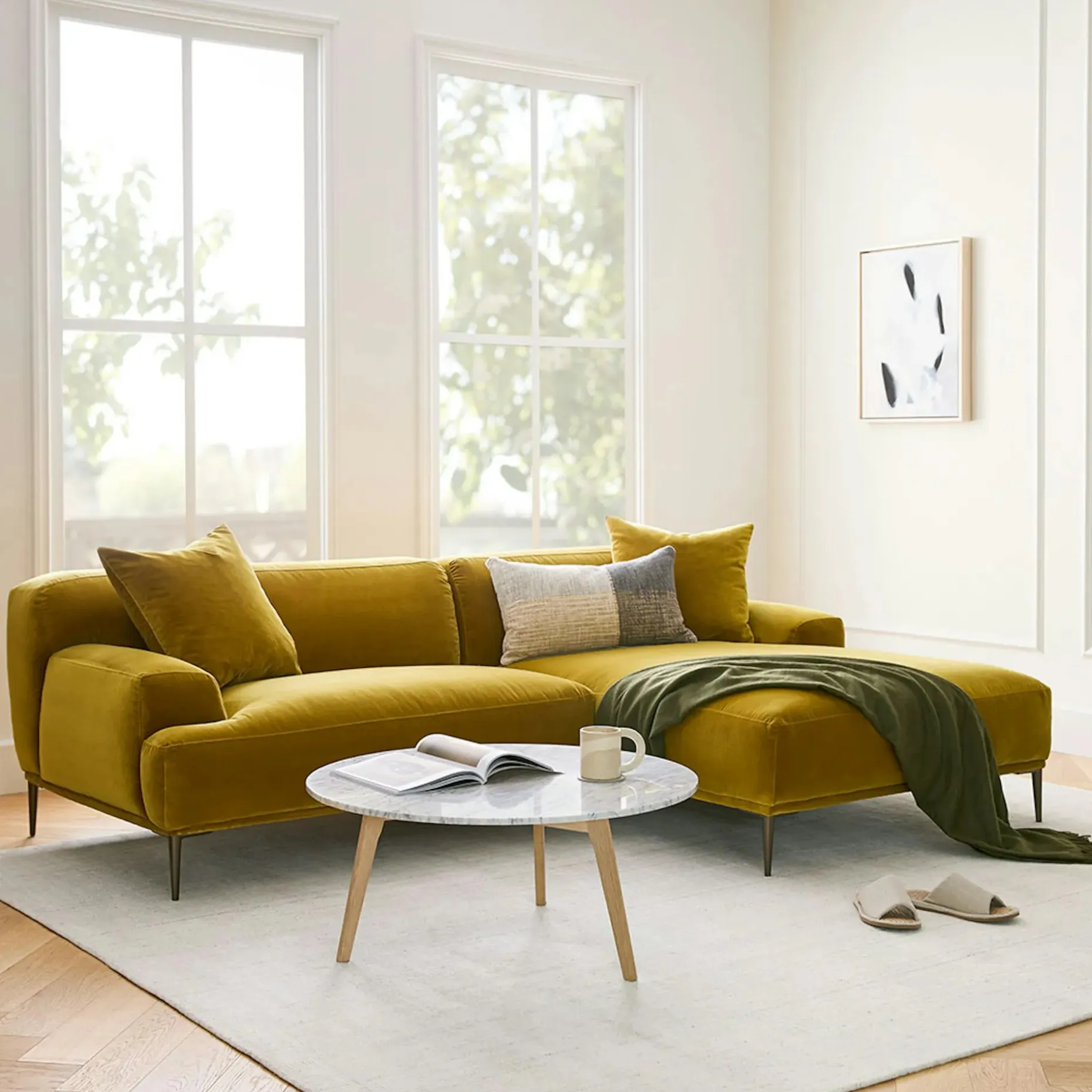 Abisko 94.5" Velvet Right Sectional - Plush Yarrow Gold