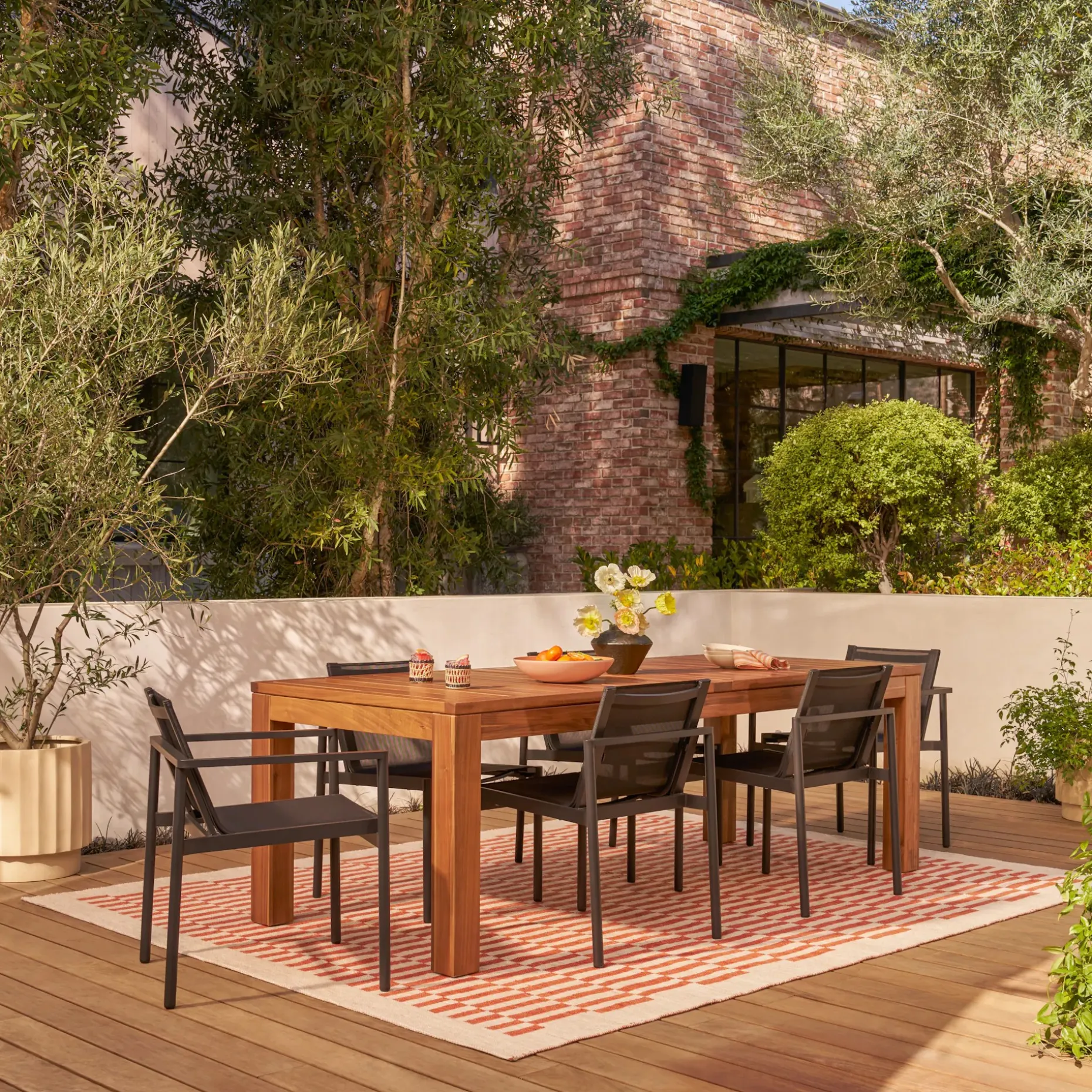 Avalon 90" - 114" Outdoor Extendable Dining Table - Acacia