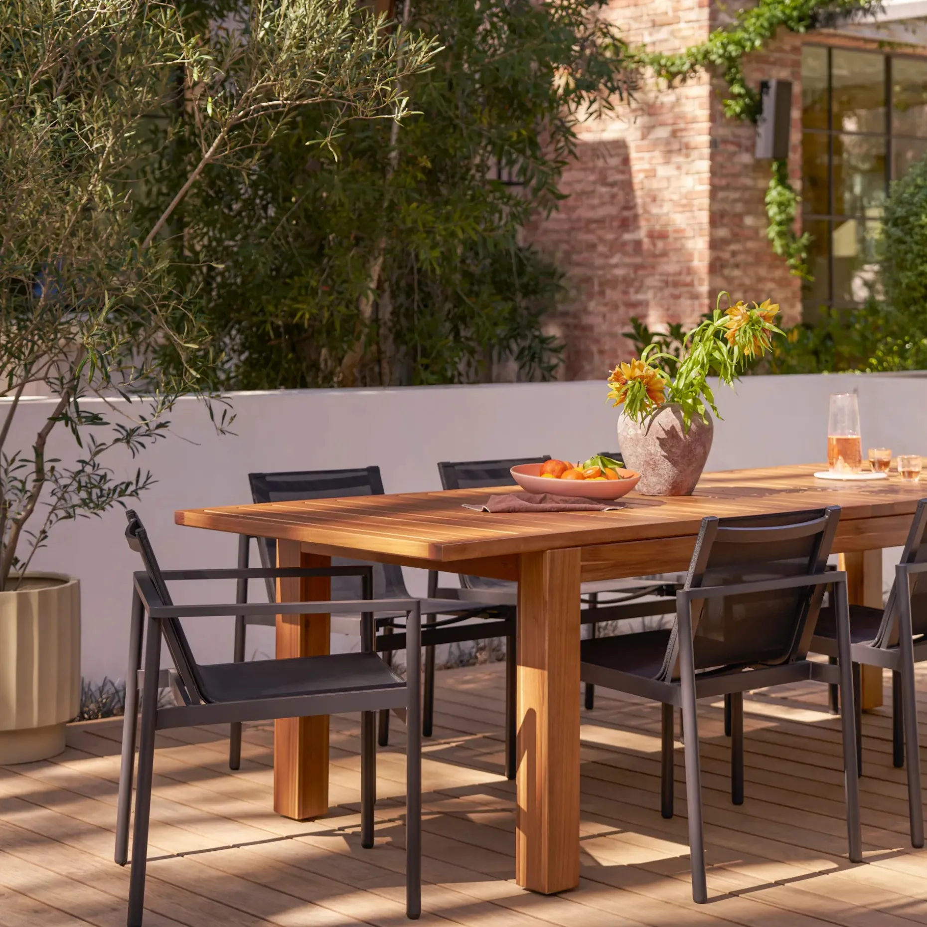 Avalon 90" - 114" Outdoor Extendable Dining Table - Acacia