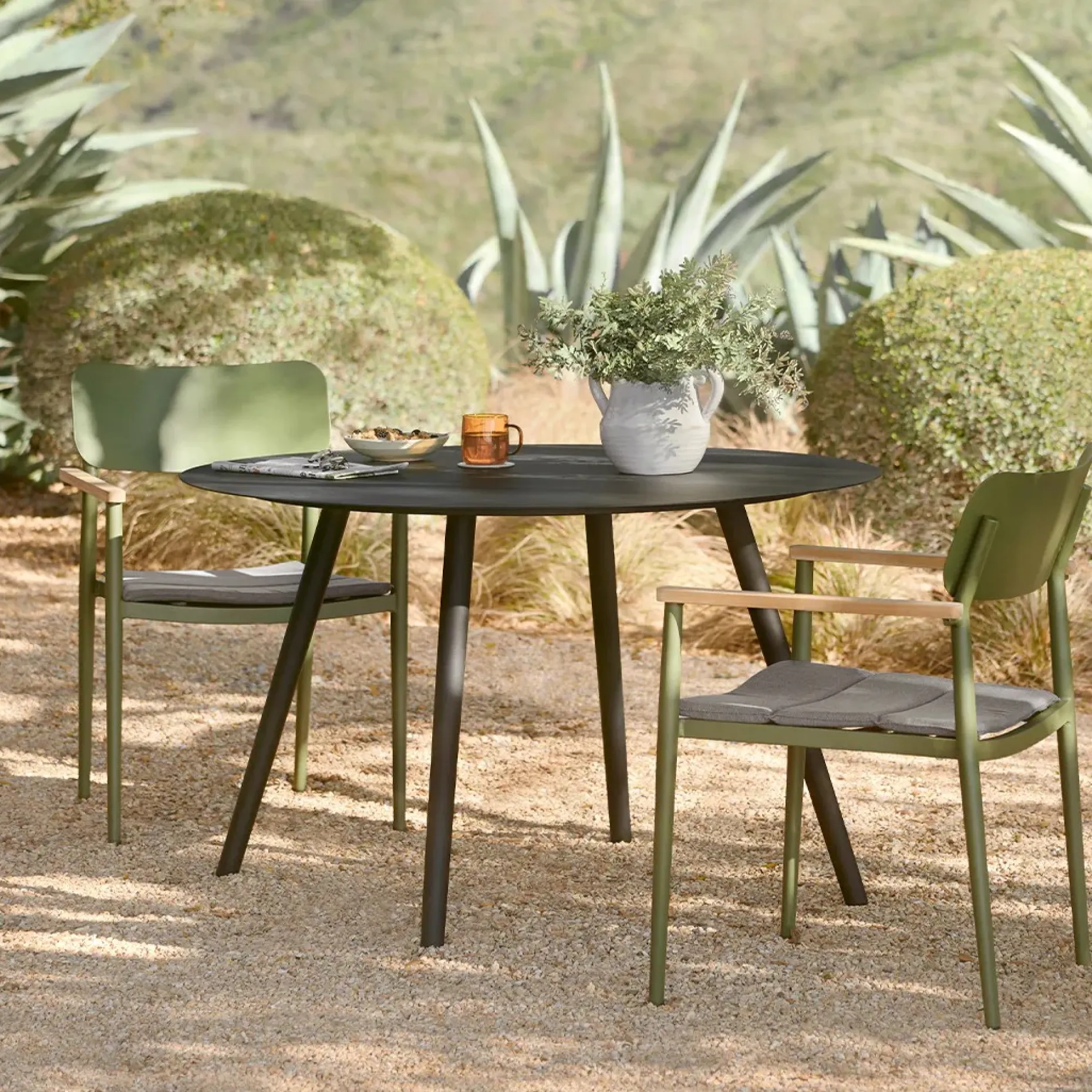 Ballo 47" Outdoor Dining Table - Black