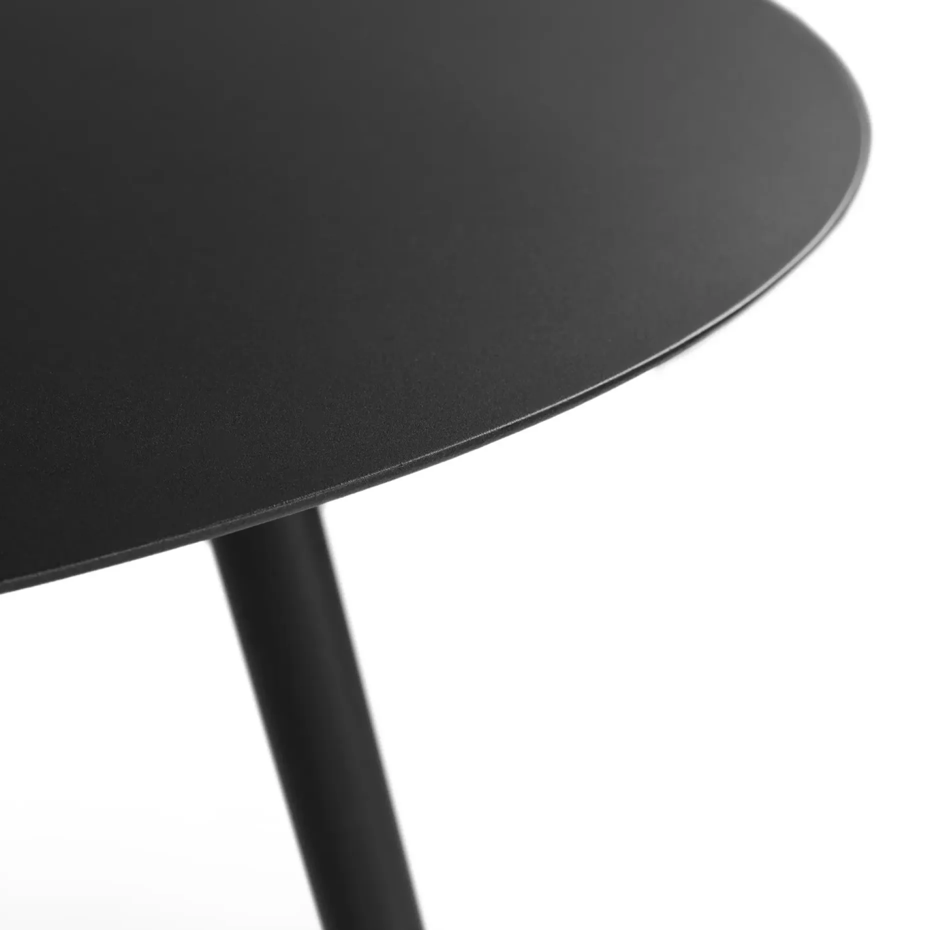 Ballo 47" Outdoor Dining Table - Black