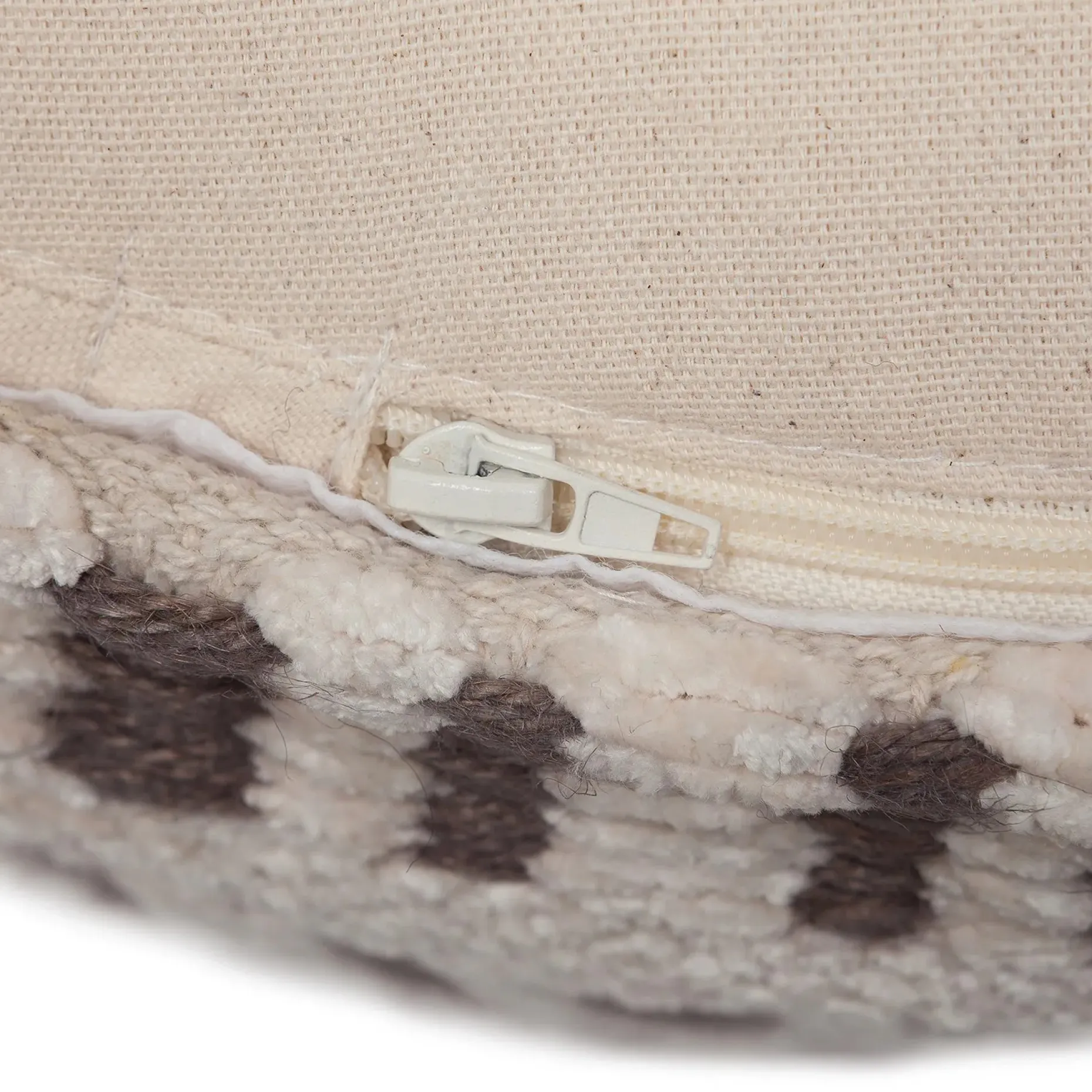Bamba 16" Pouf