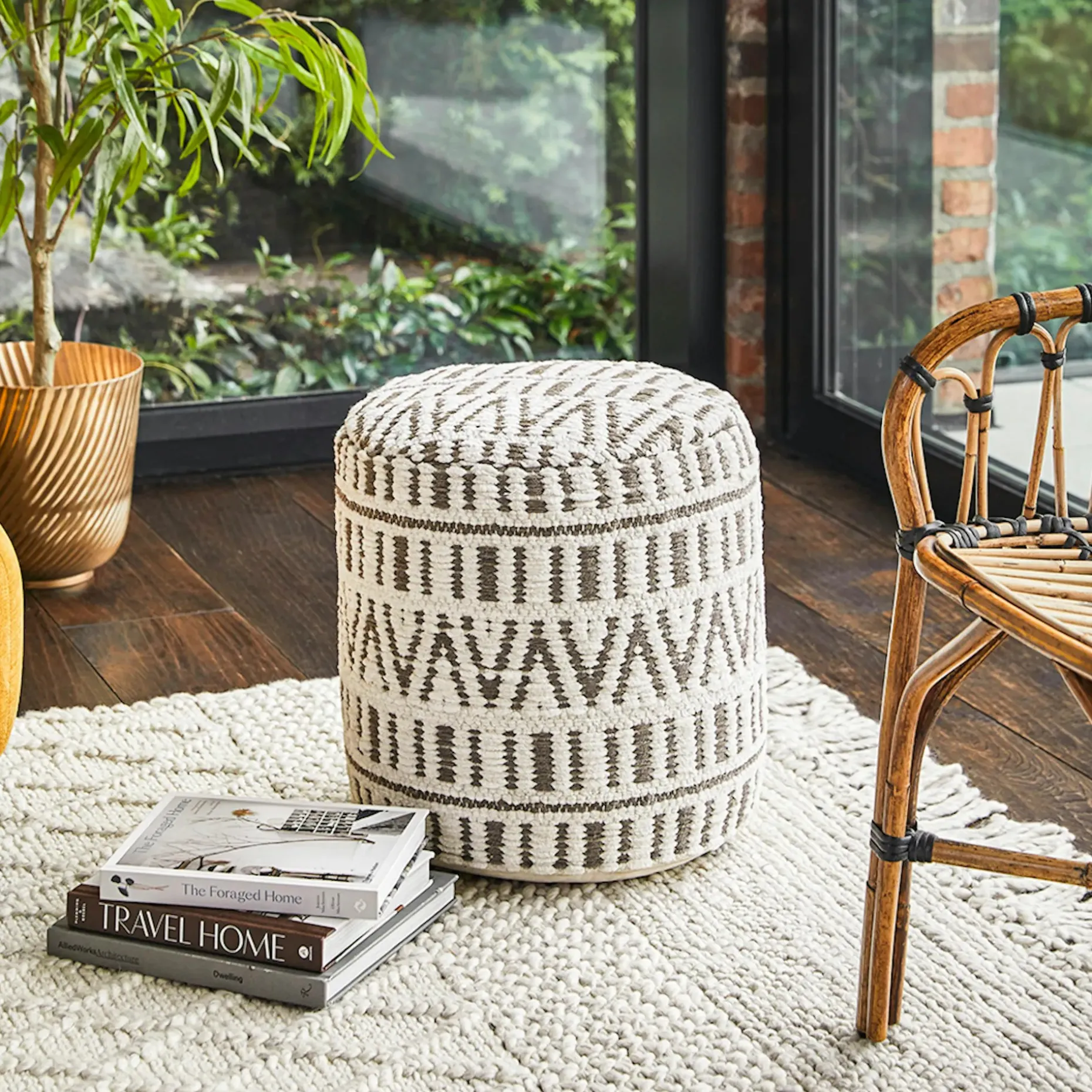 Bamba 16" Pouf