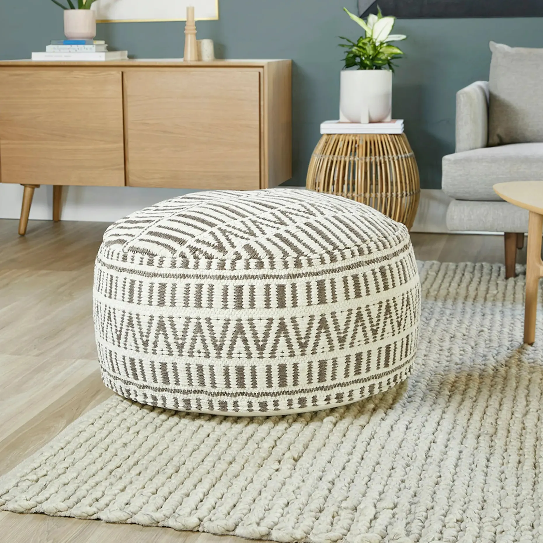 Bamba 30" Pouf