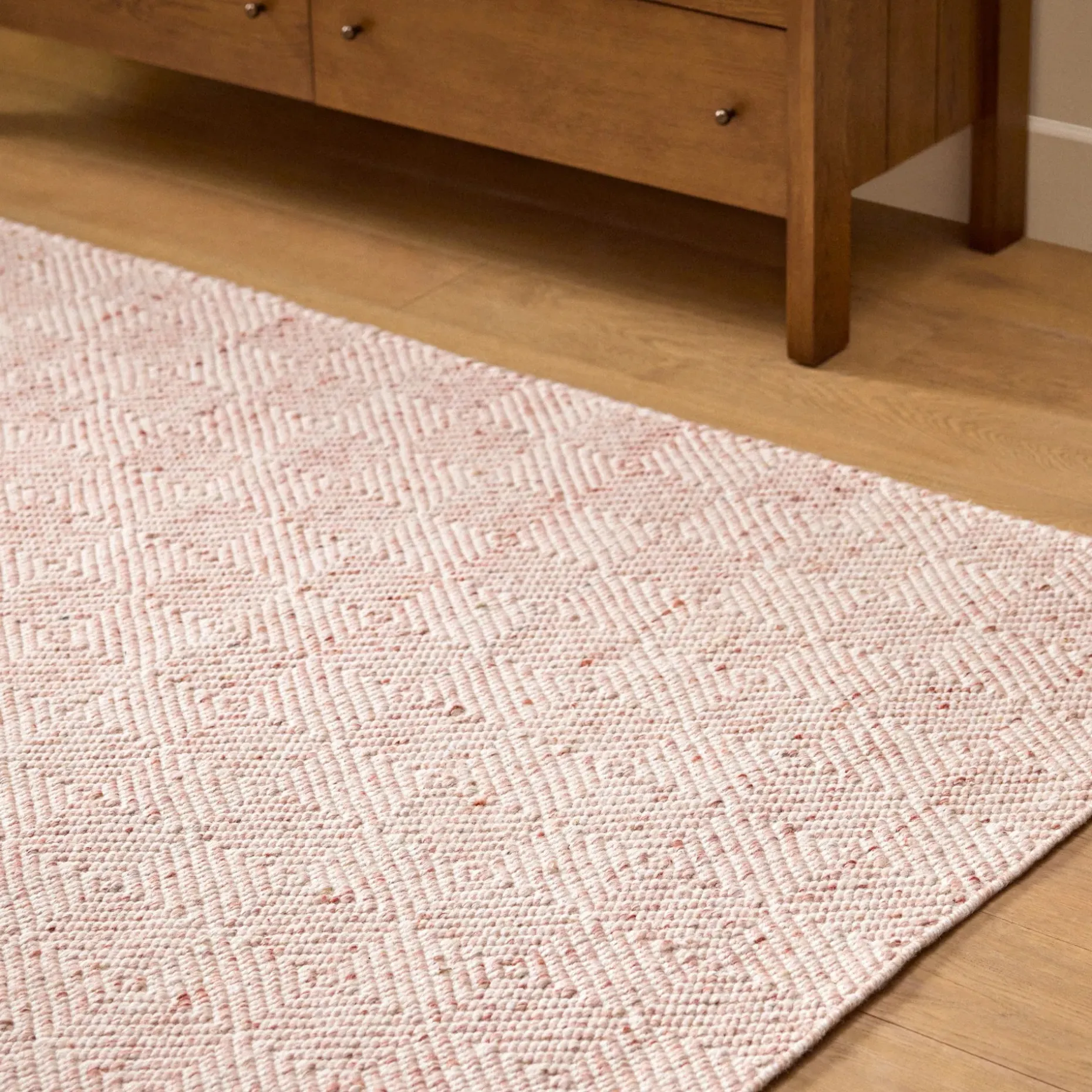 Bovi 8 x 10 Rug - Ash Rose