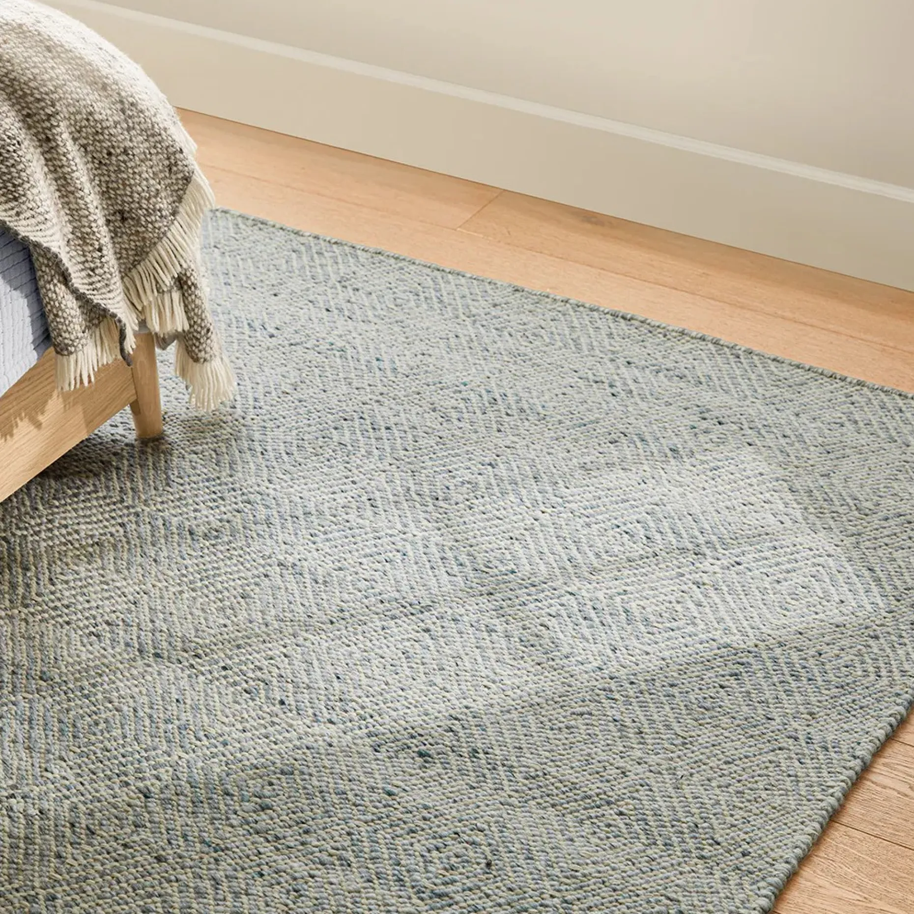 Bovi 9 x 12 Rug - Pearl Blue