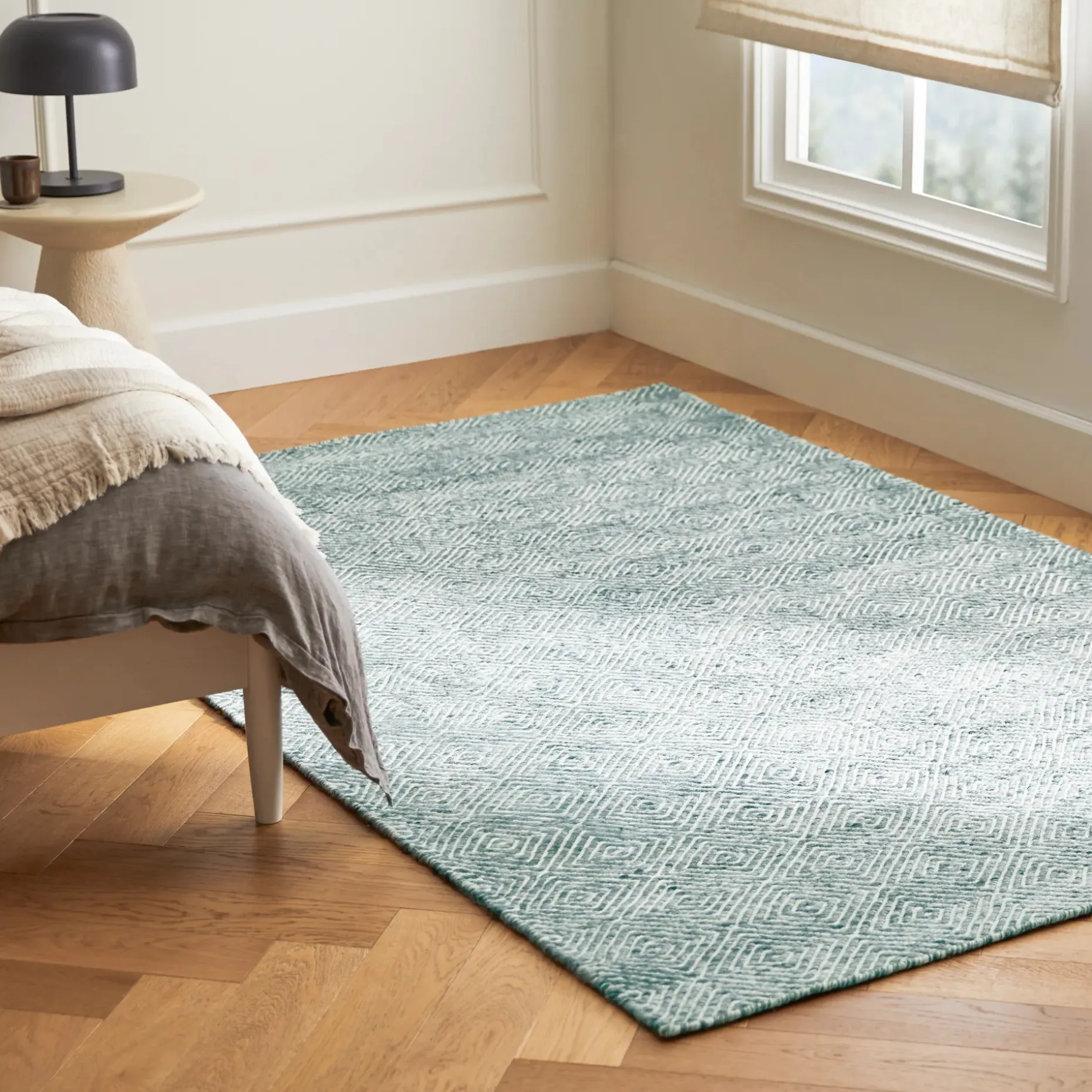 Bovi 5 x 8 Rug - Pearl Blue