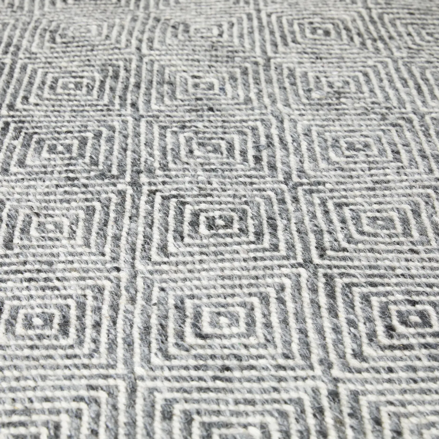 Bovi 6 x 9 Rug - Silver Gray