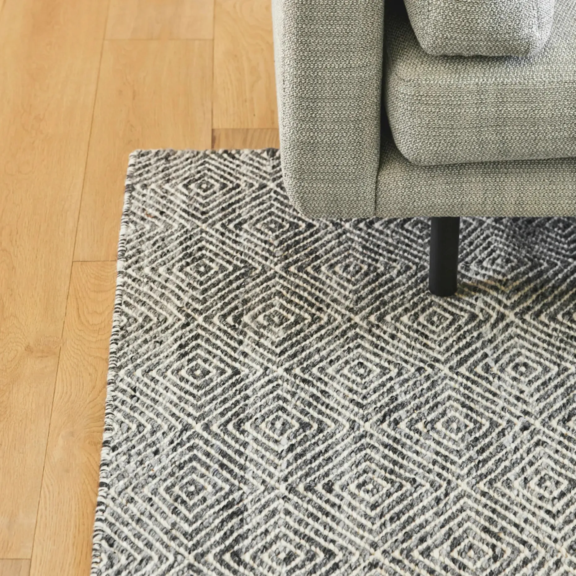 Bovi 8 x 10 Rug - Silver Gray