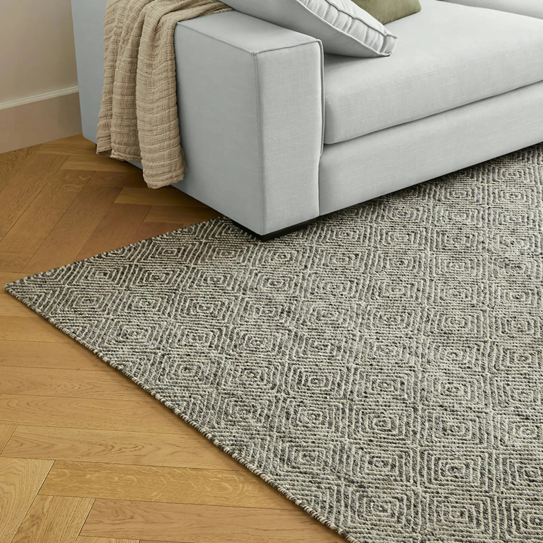 Bovi 9 x 12 Rug - Silver Gray