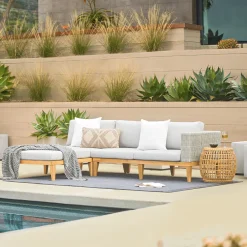 Calova Outdoor Side Table - Resin Wicker