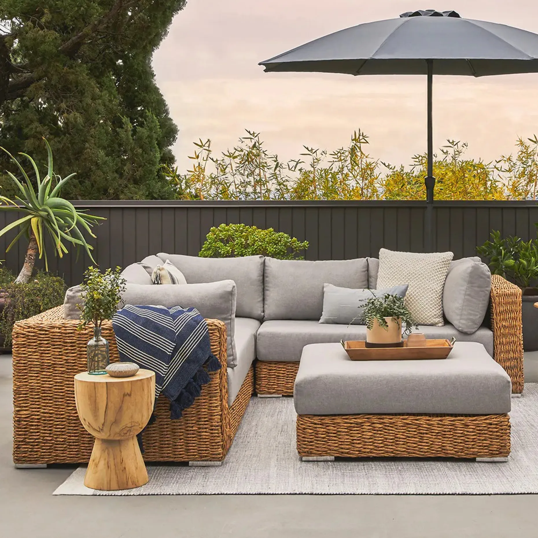 Capra 97" Outdoor Sectional Set - Beach Sand