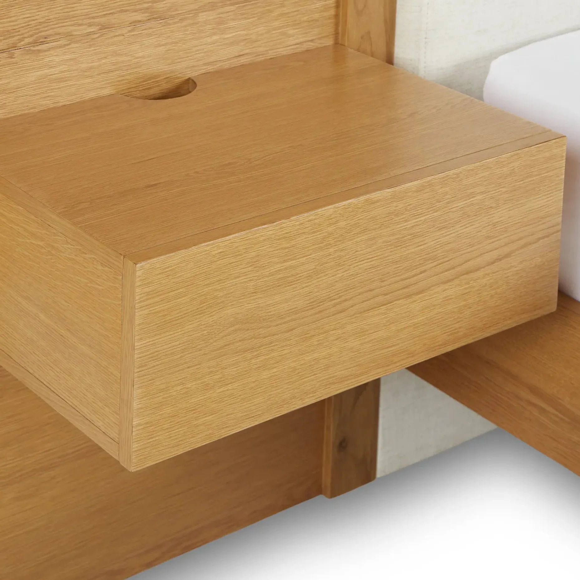 Cassie King Upholstered Bed with Nightstands - Natural Oak and Ivory Chenille