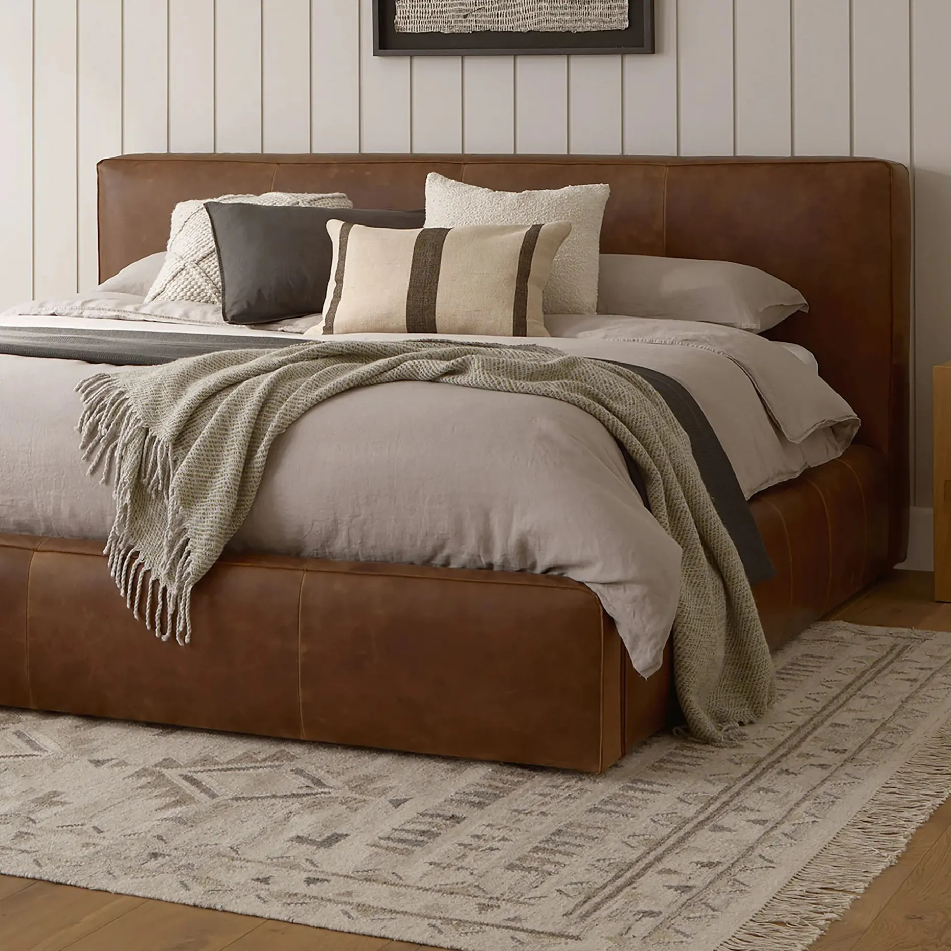 Cigar King Leather Storage Bed - Rawhide Brown