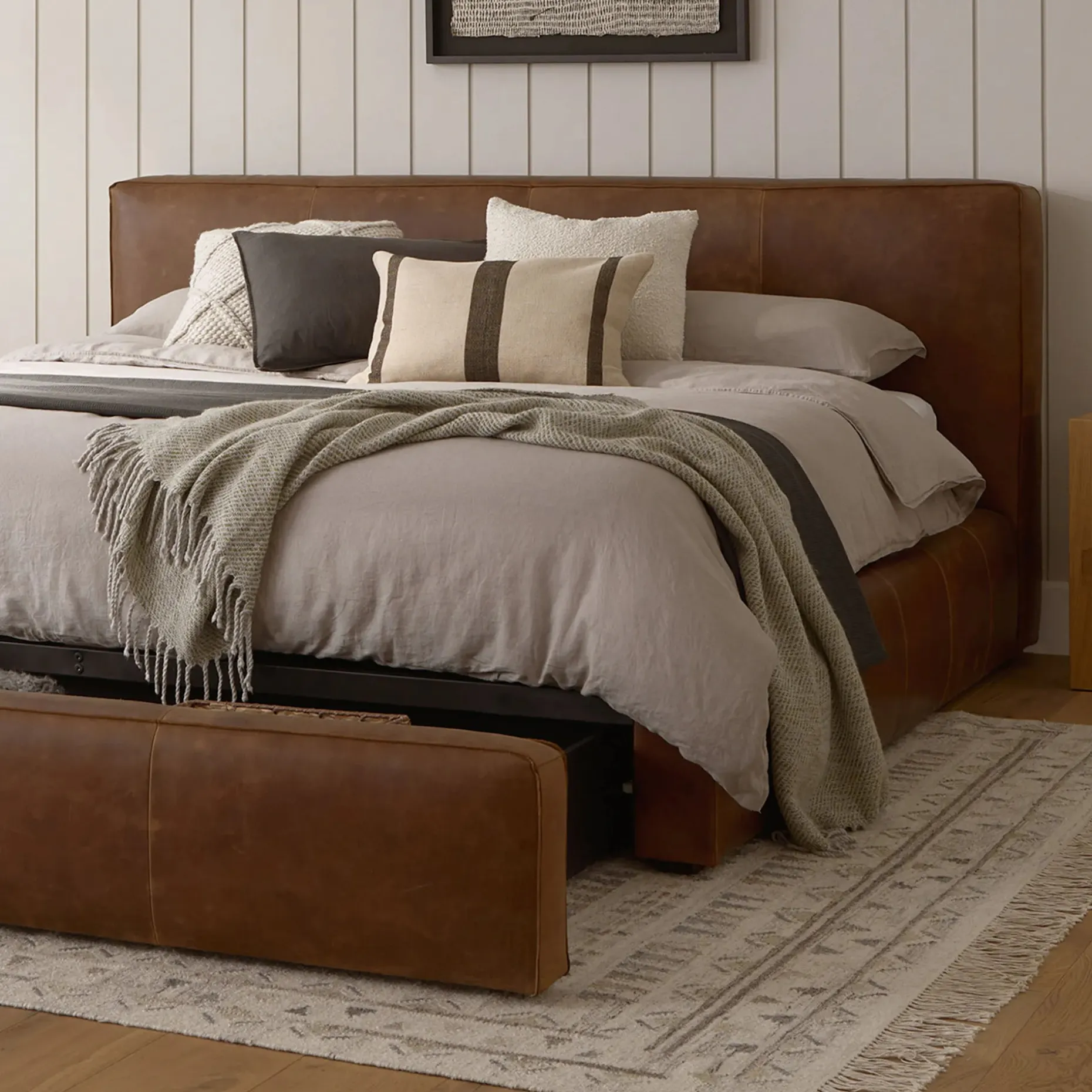 Cigar King Leather Storage Bed - Rawhide Brown