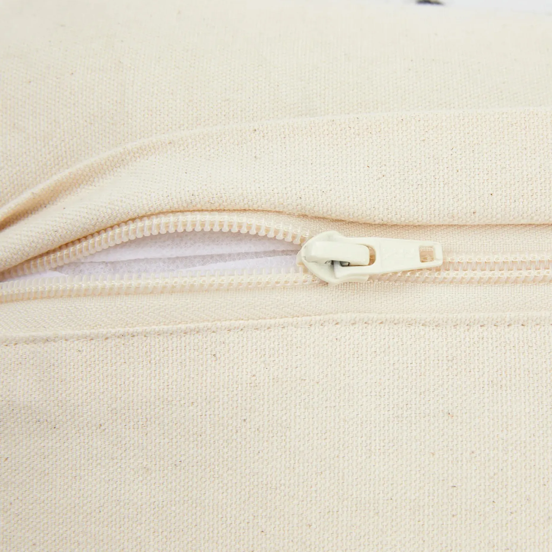 Criss Pillow - Natural Ivory