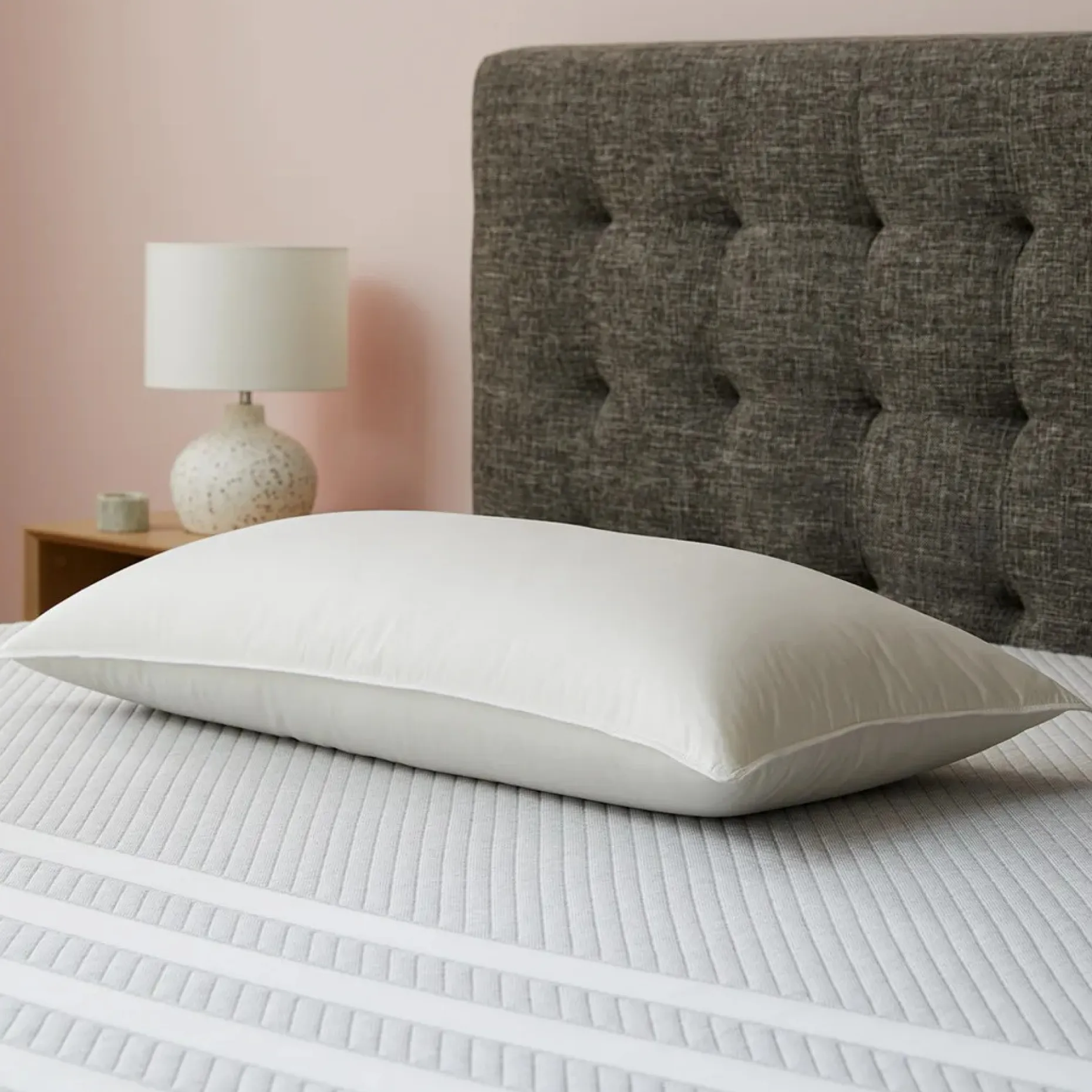 Dyna King Down Pillow