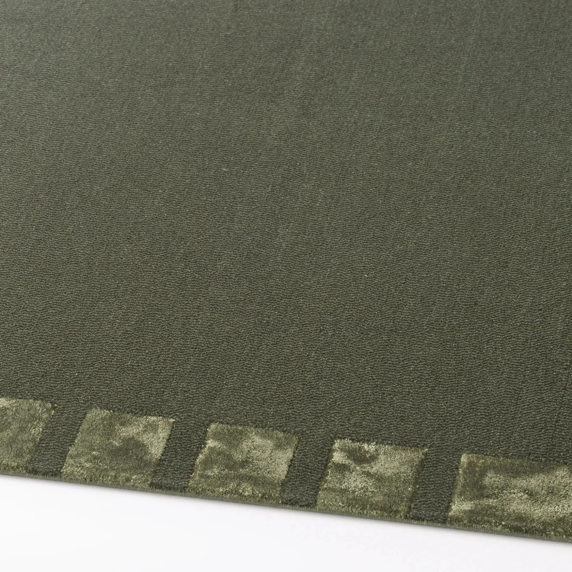 Eva 8 x 10 Rug - Forest Green