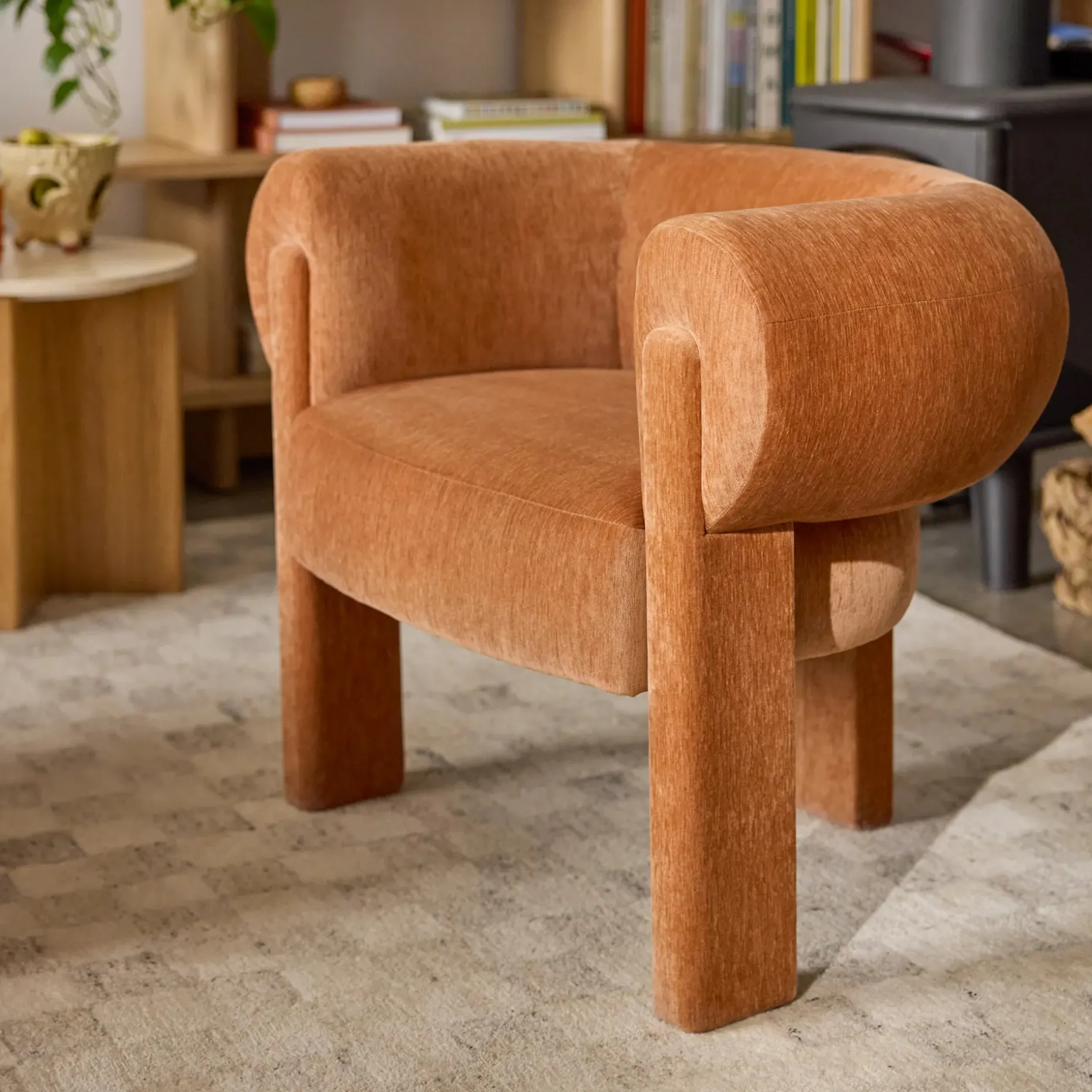 Everse 33.5" Velvet Lounge Chair - Melange Brown