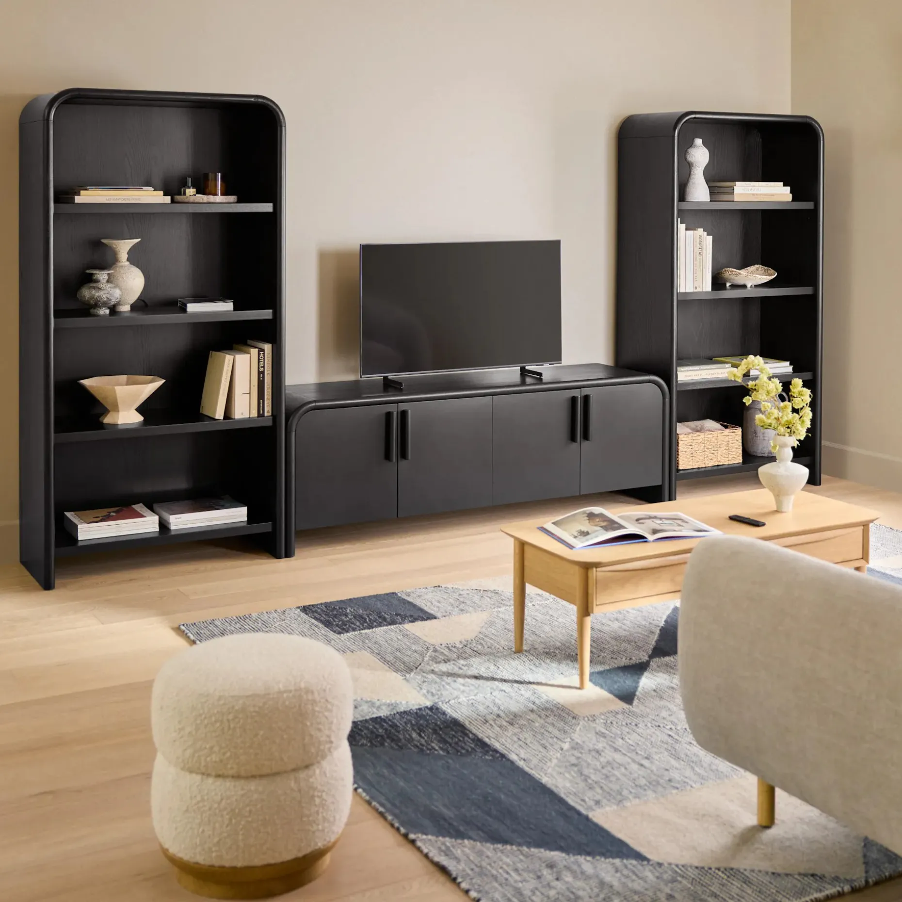 Faydra 140" Media Storage Set - Black