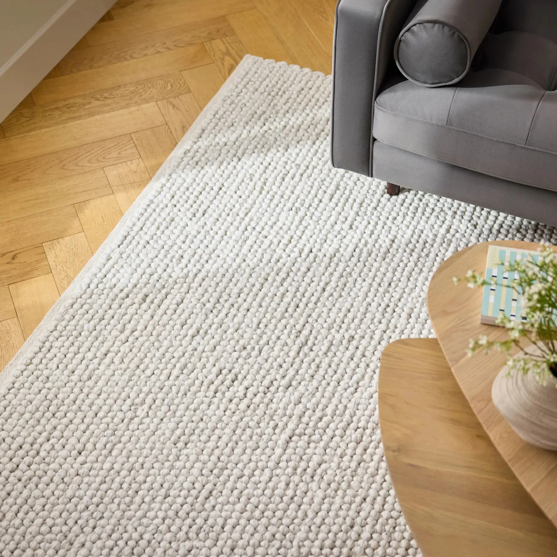 Hira 8 x 10 Rug - Natural Ivory