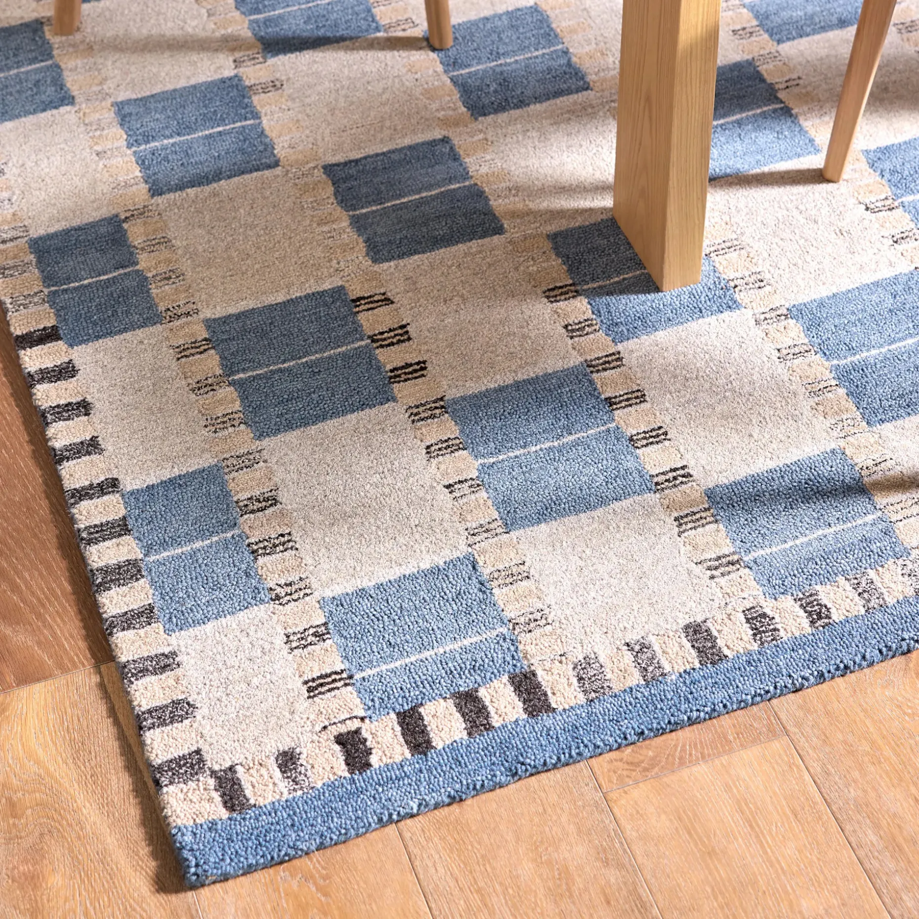 Jaris 8 x 10 Rug - Blue Quilt Checks