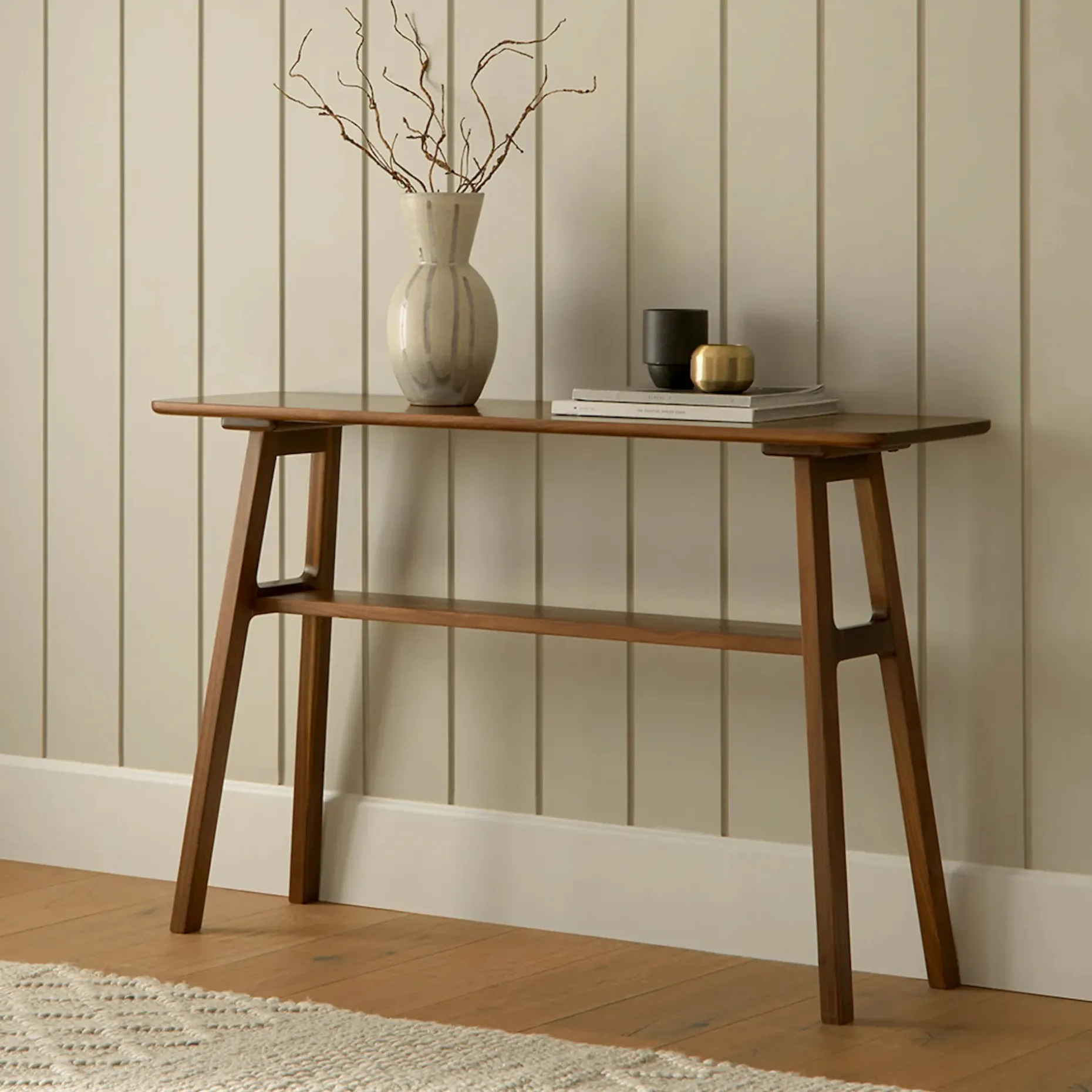 Kirun 47" Console - Walnut