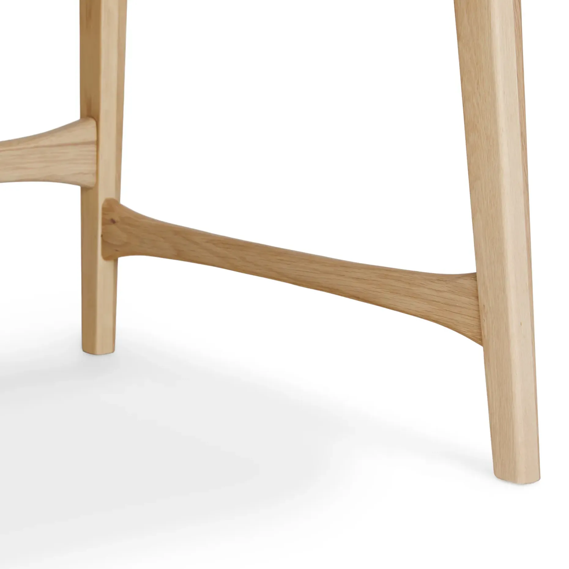 Krossa 58.5" Desk - White Oak