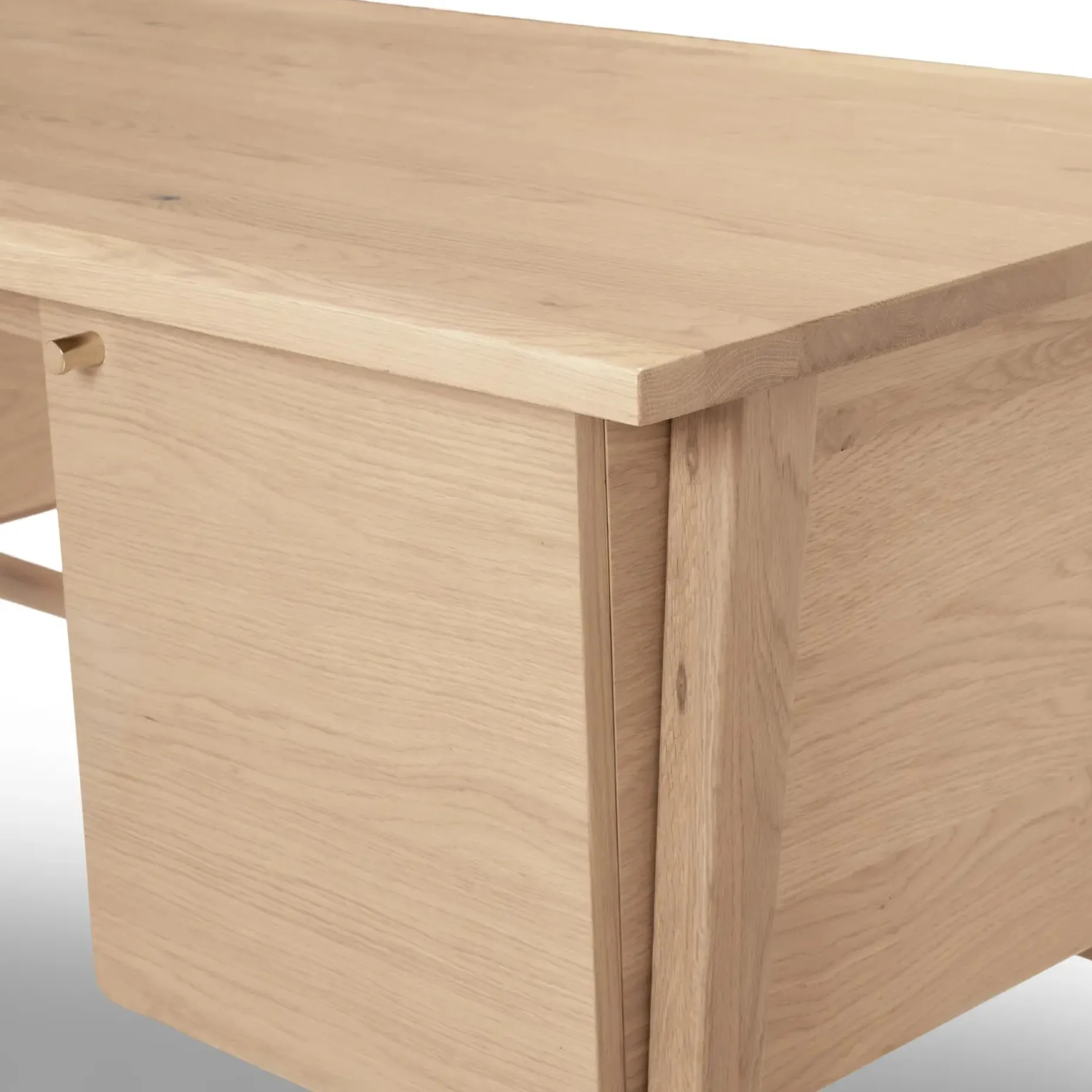 Krossa 65" Executive Desk - White Oak