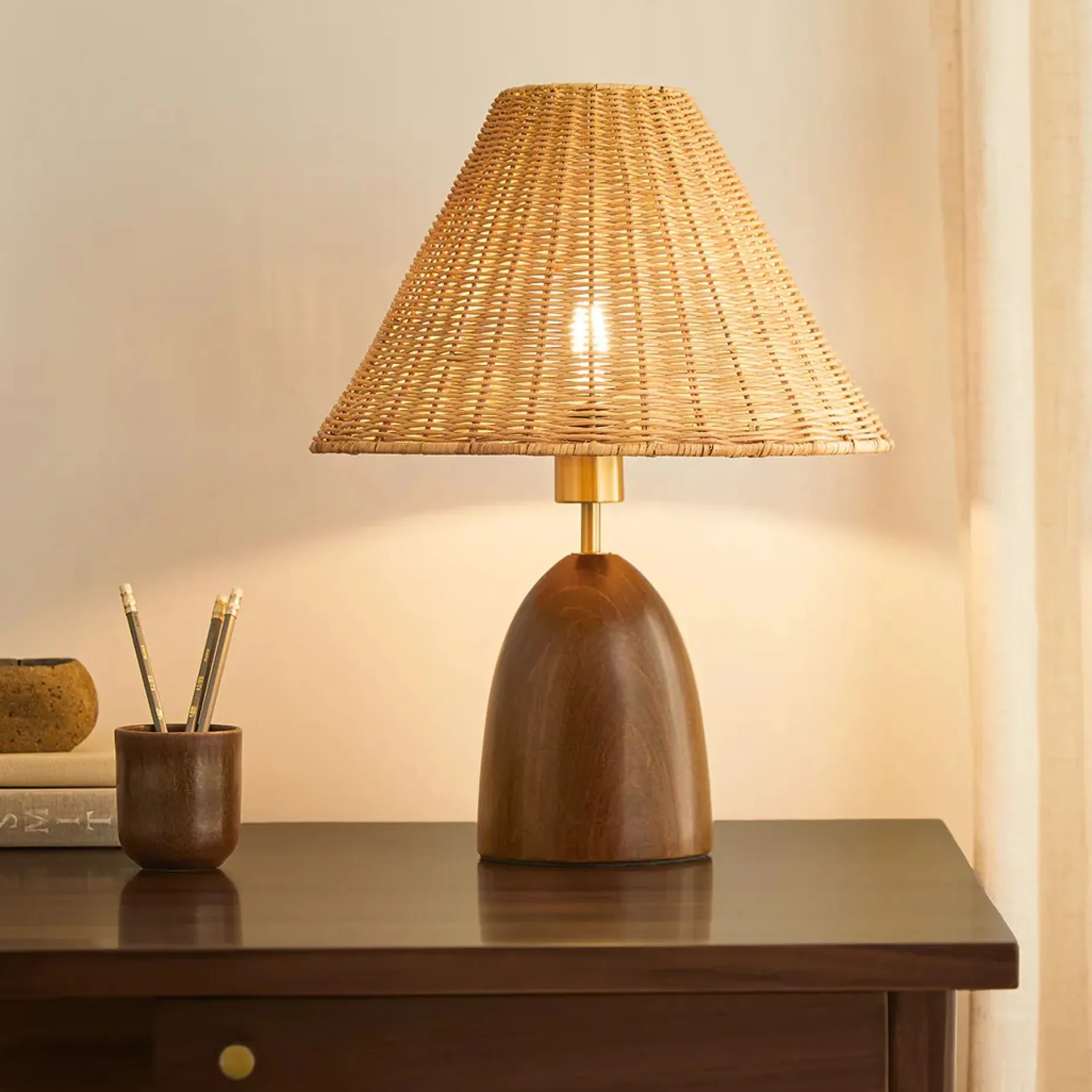 Layne Table Lamp - Rattan
