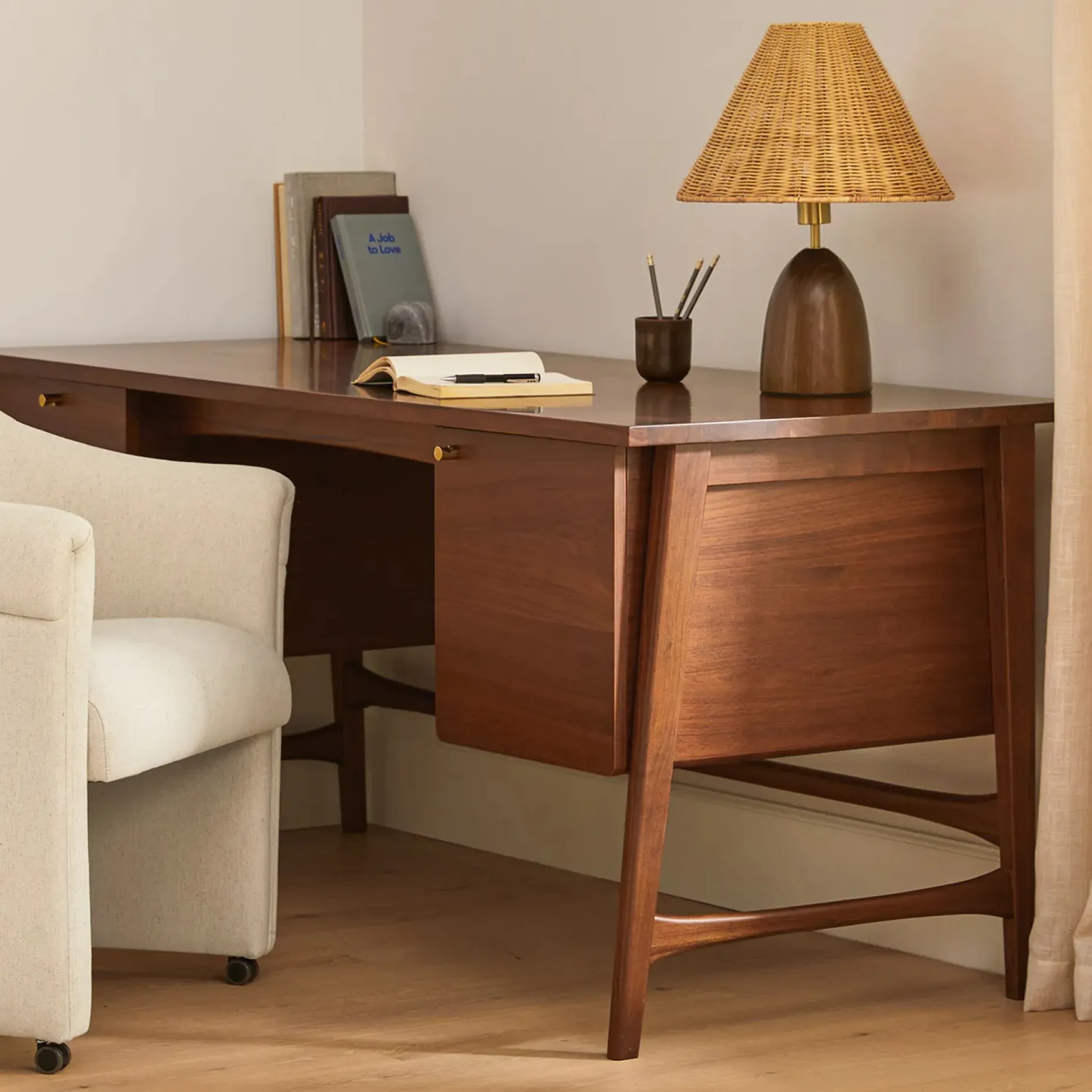 Layne Table Lamp - Rattan