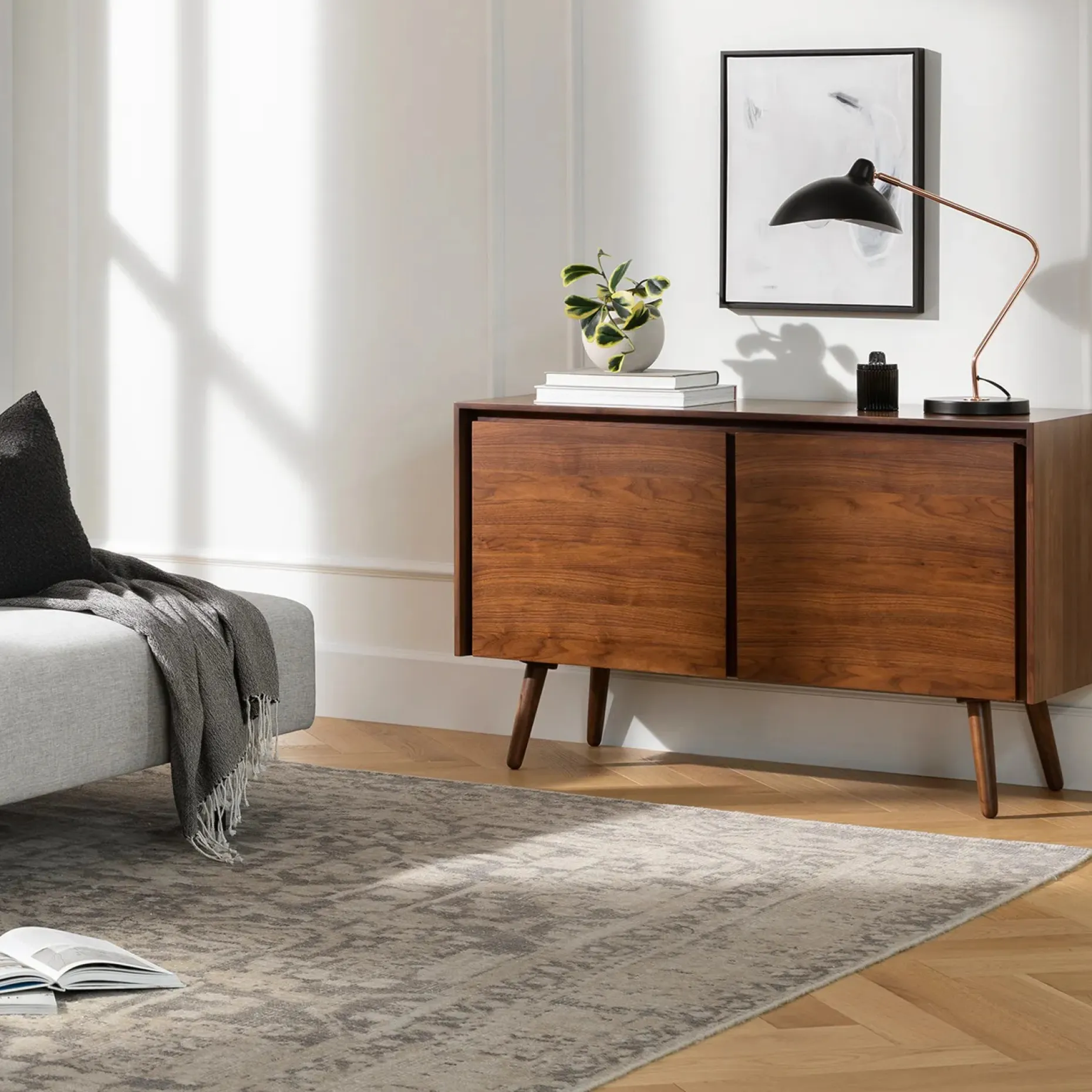 Leap Table Lamp - Black