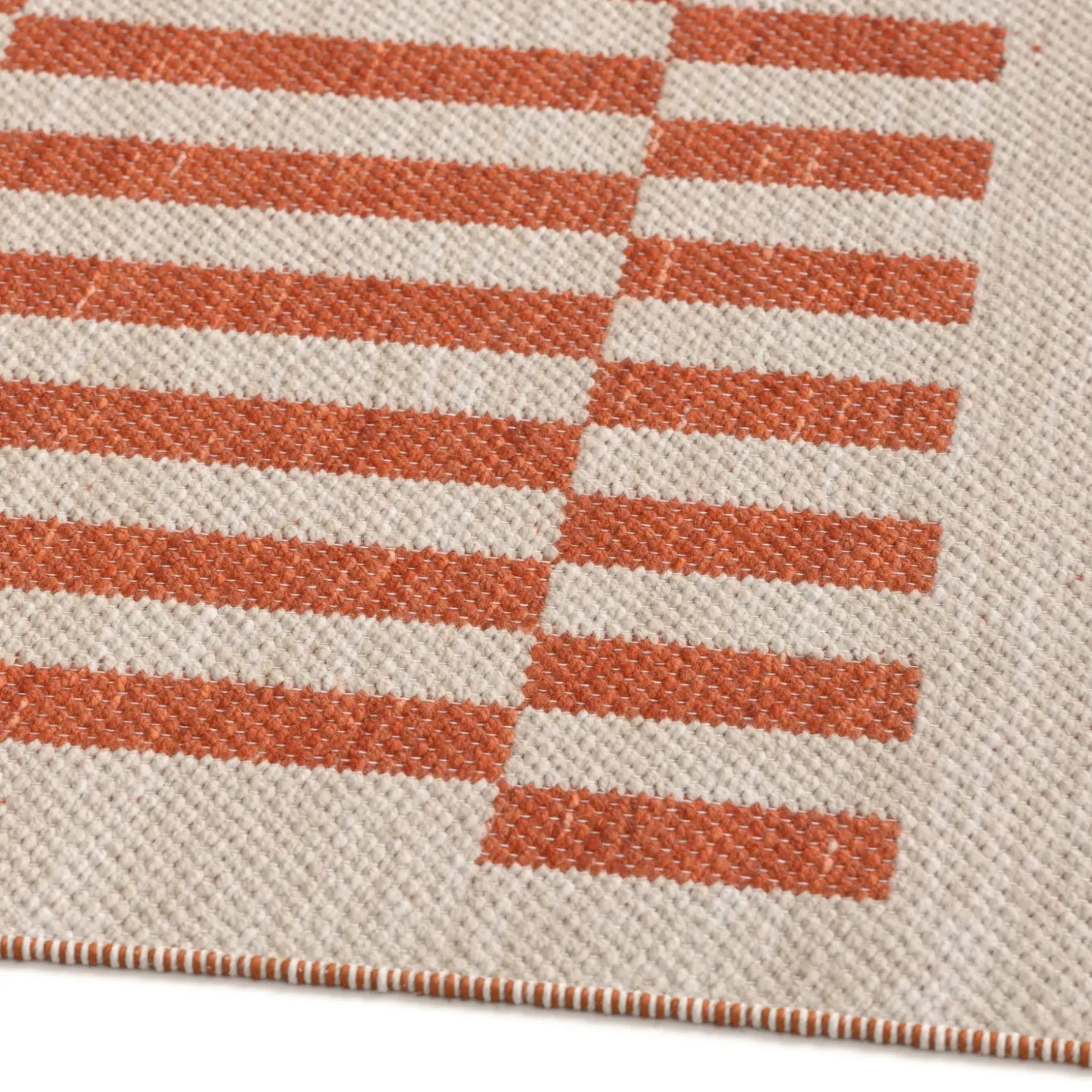 Lecano 8 x 10 Indoor/Outdoor Rug - Checkered Rust