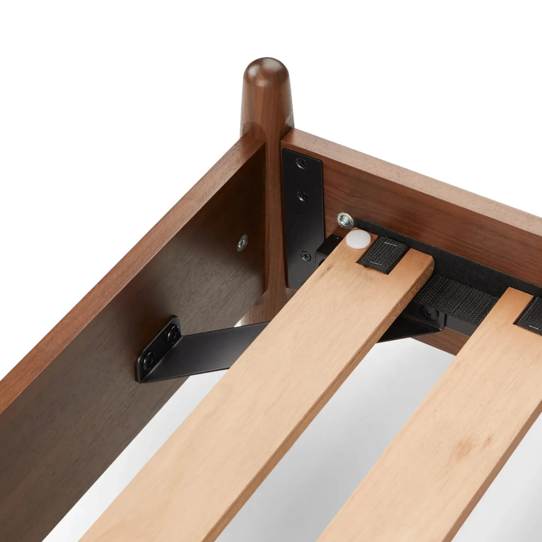 Lenia Queen Bed - Walnut