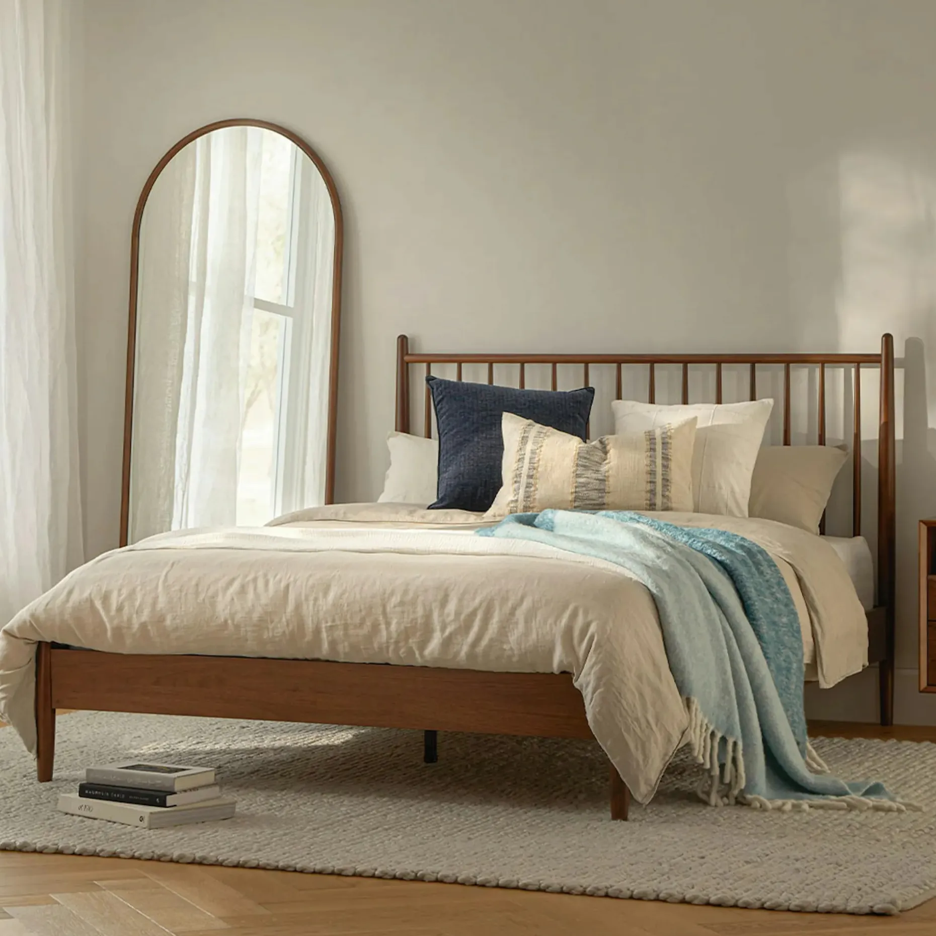 Lenia Queen Bed - Walnut