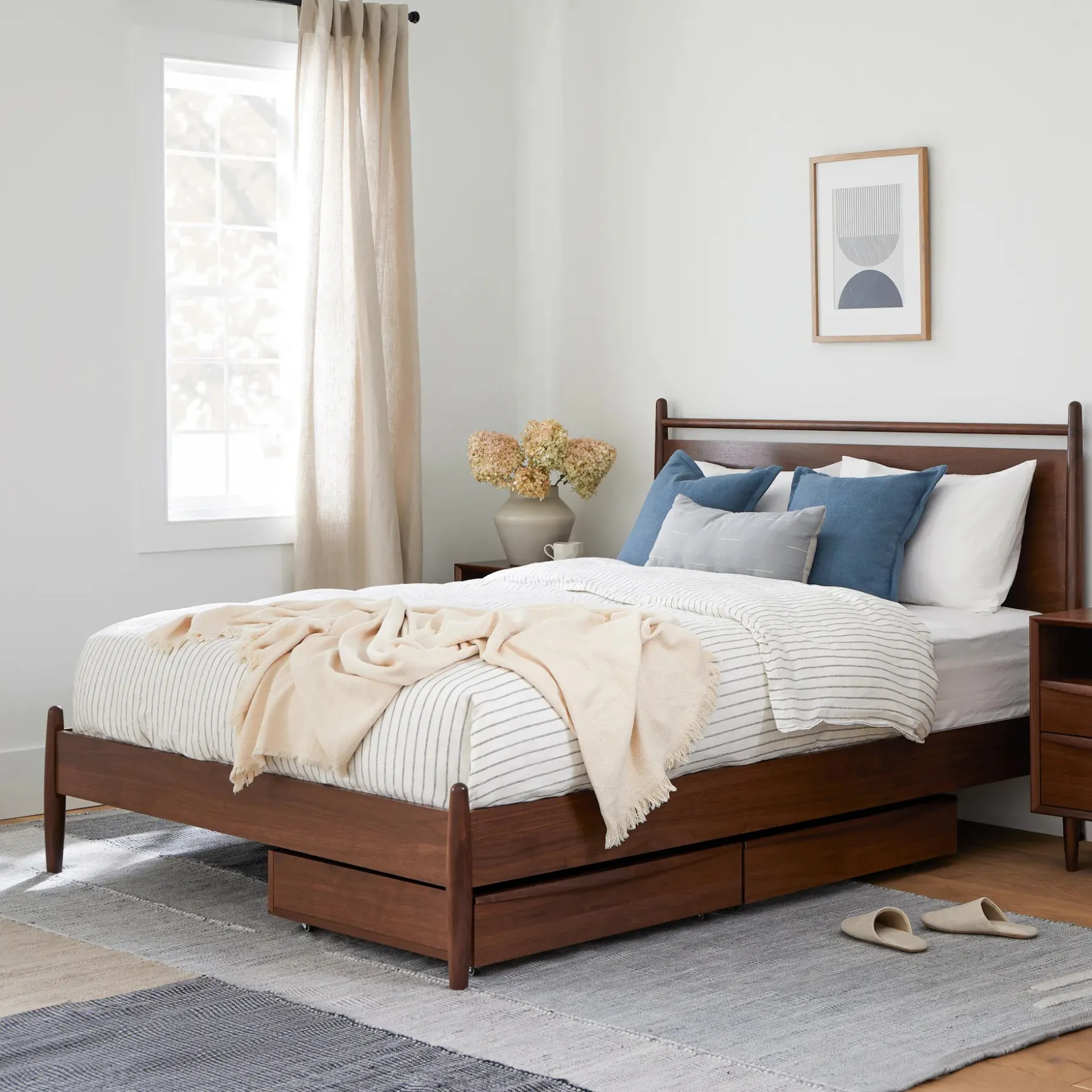 Lenia Queen Panel Bed - Walnut