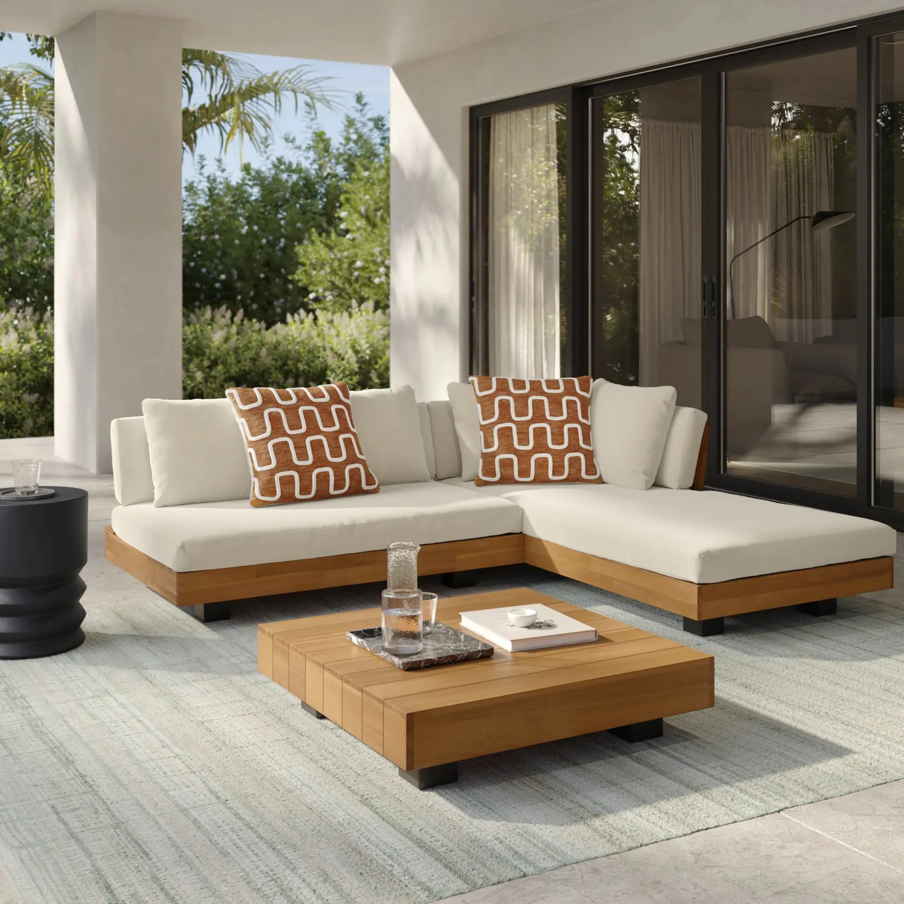 Lubek 82.5" Outdoor Low Right Sectional Set - Dravite Ivory
