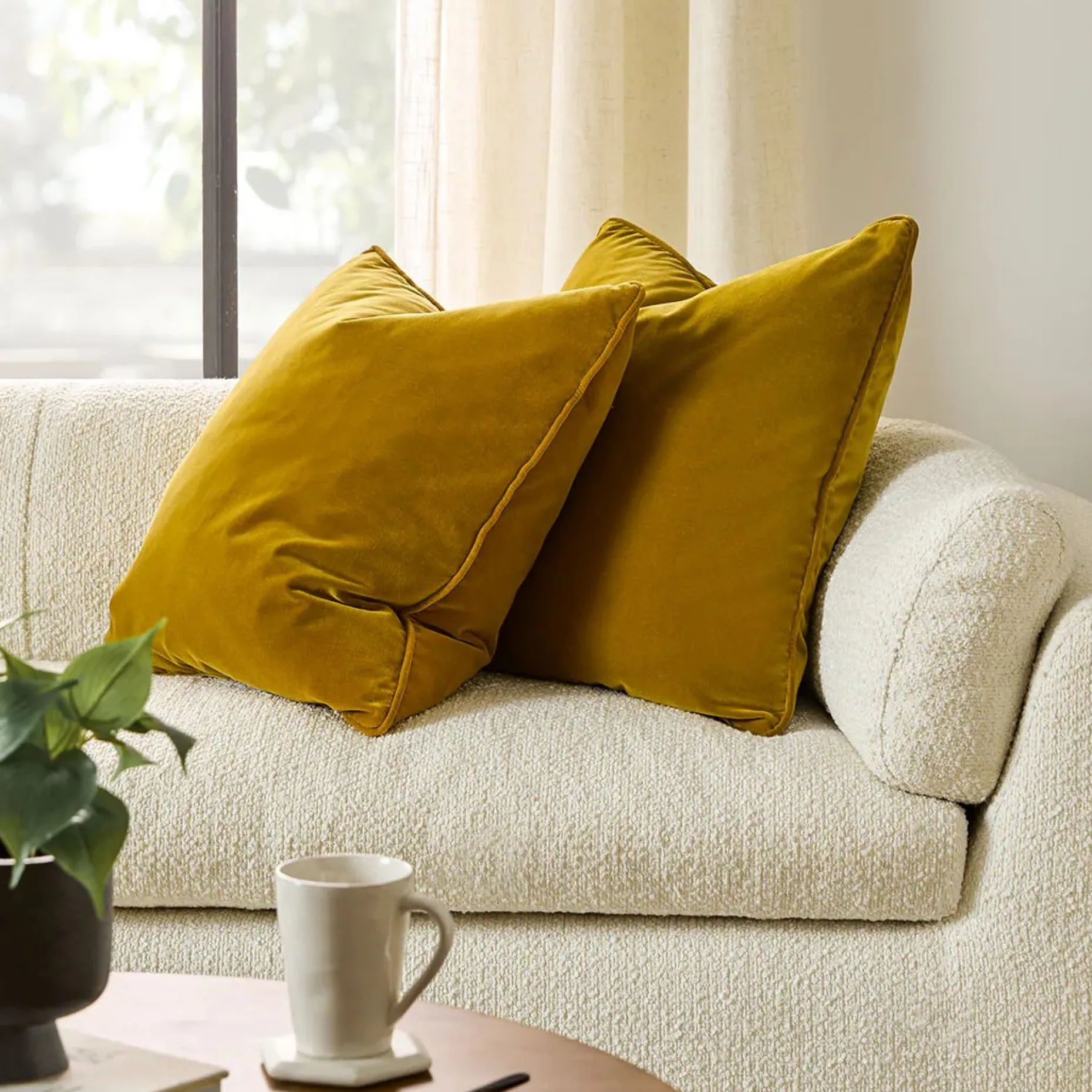 Lucca Velvet Pillow Set - Plush Yarrow Gold