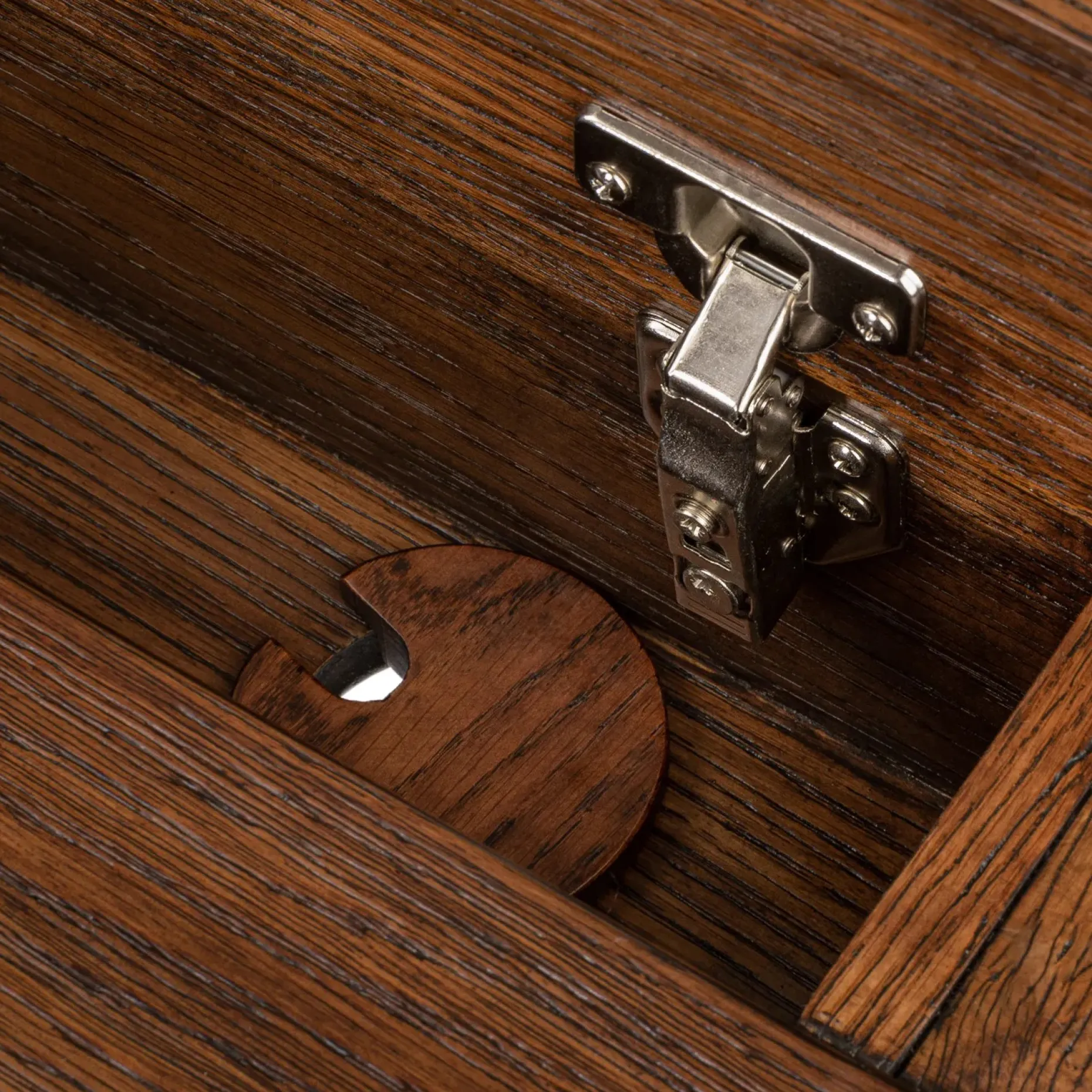 Madera 71" Desk - Chestnut