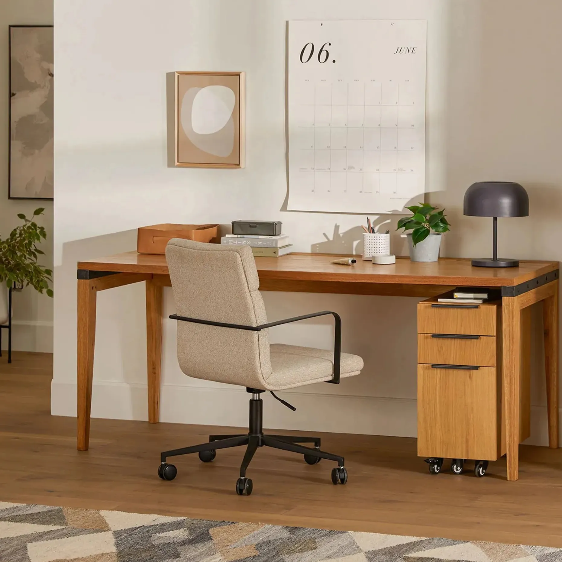 Madera 71" Desk - Chestnut