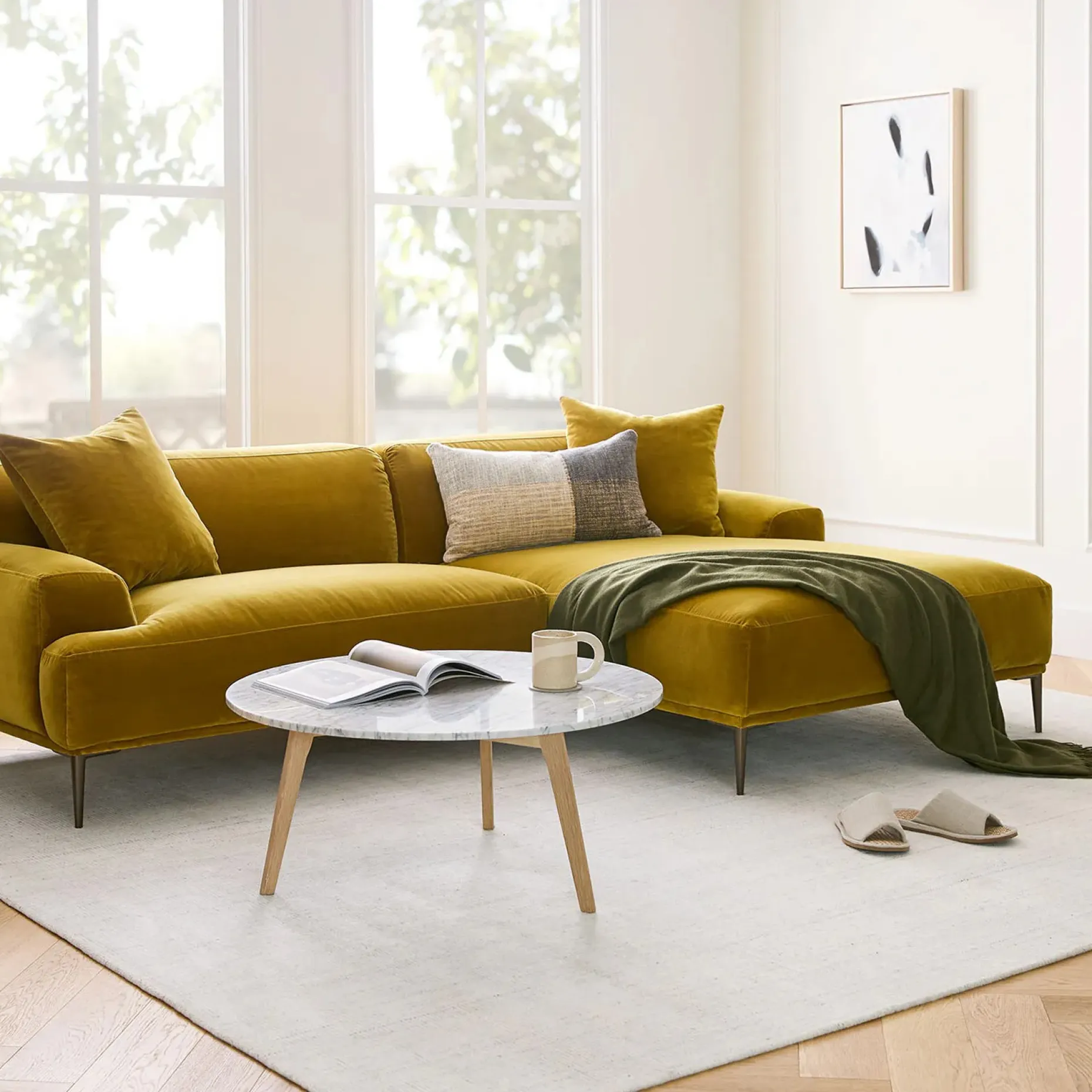 Mara 31.5" Marble Coffee Table - Oak