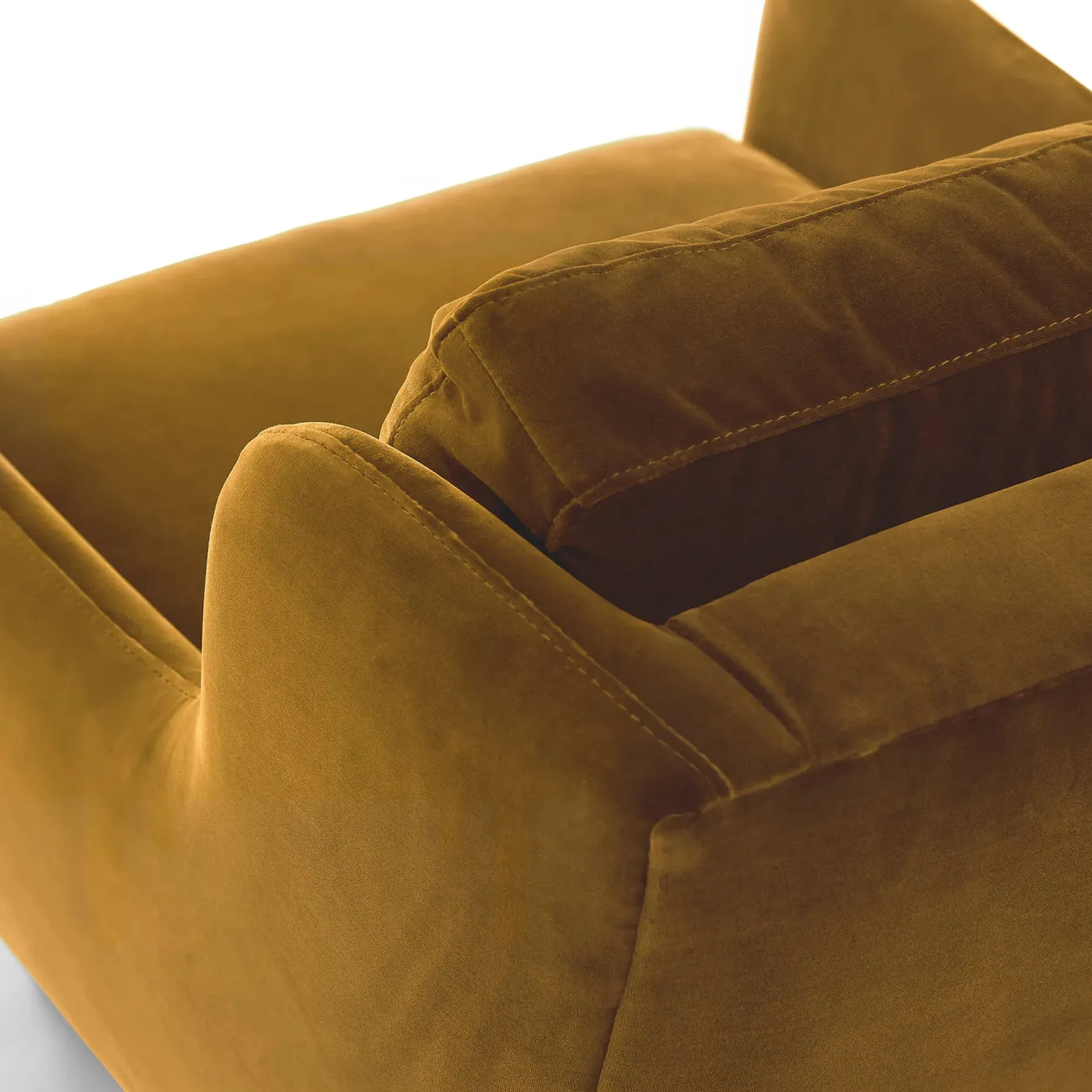 Matrix 30.5" Velvet Lounge Chair - Yarrow Gold