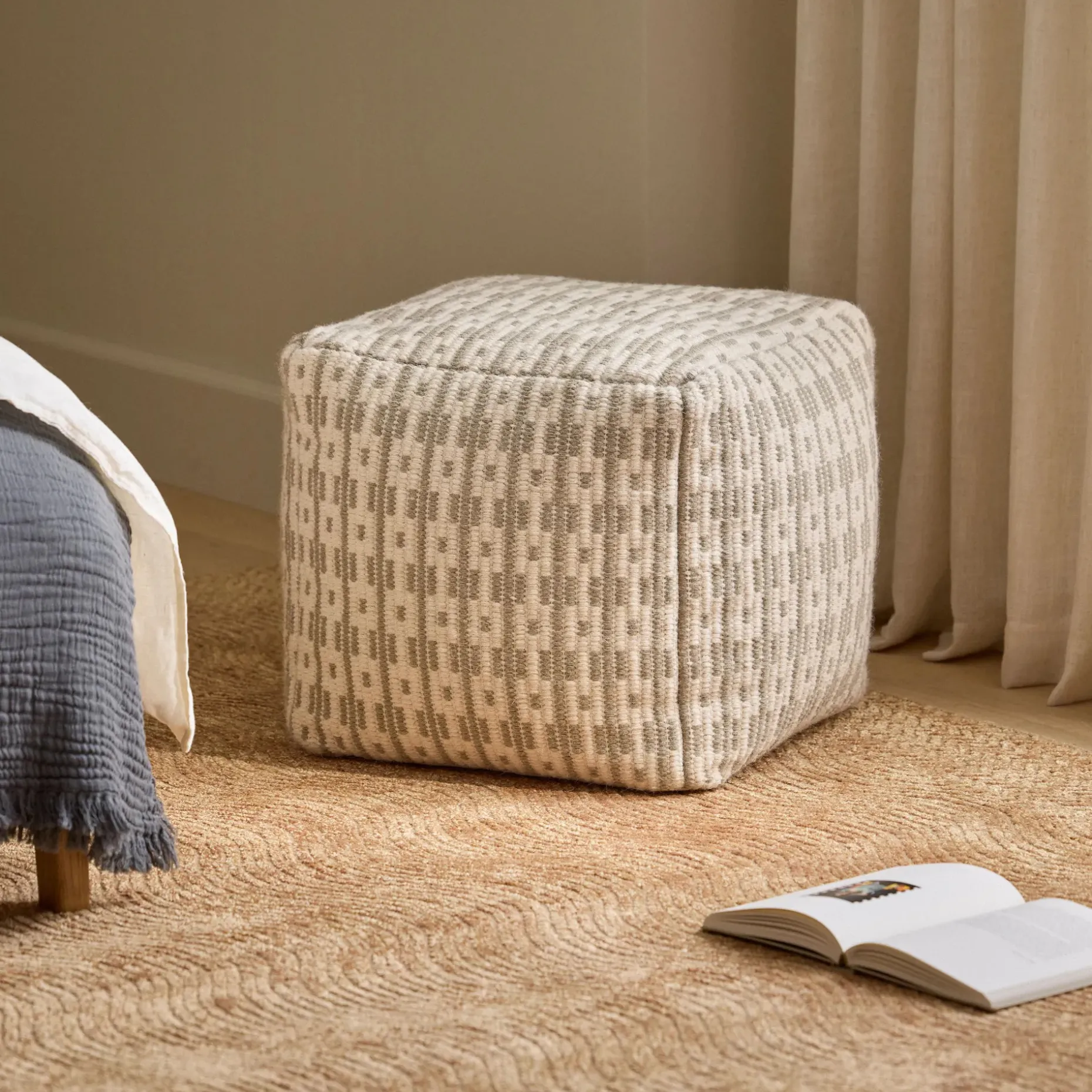 Mia 18" Pouf - Doe Taupe