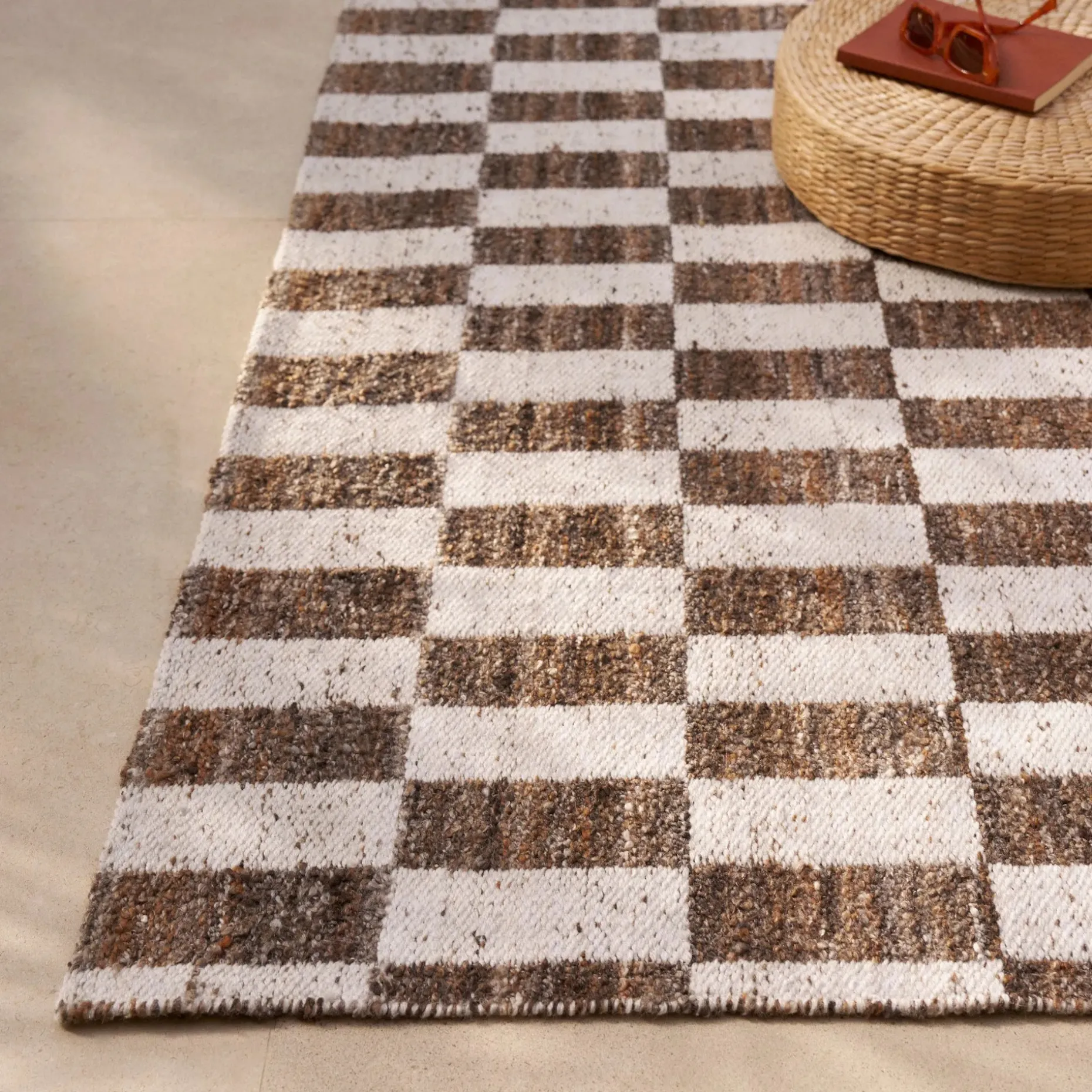 Mira 8 x 10 Indoor/Outdoor Rug - Checkered Brown