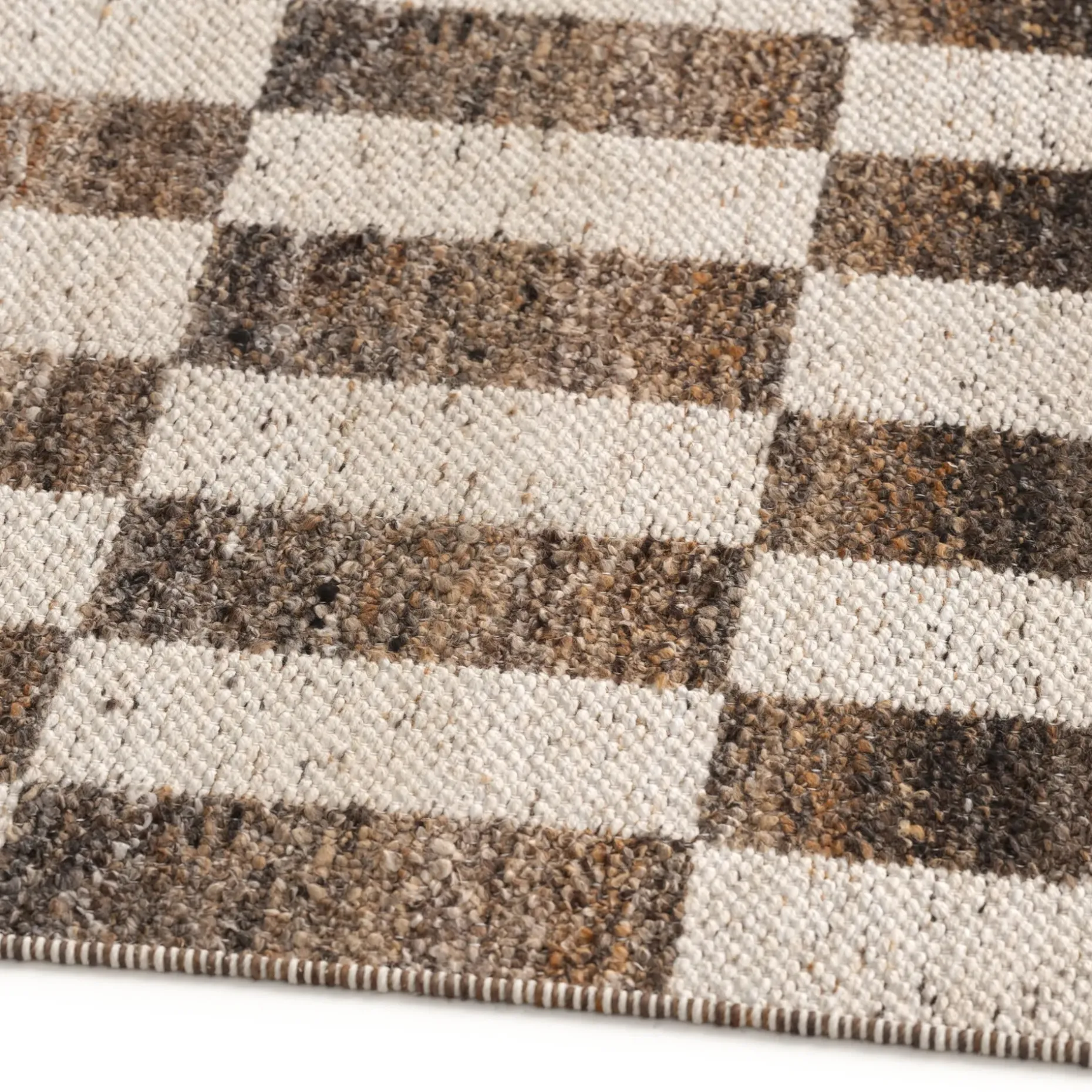 Mira 5 x 8 Indoor/Outdoor Rug - Checkered Brown