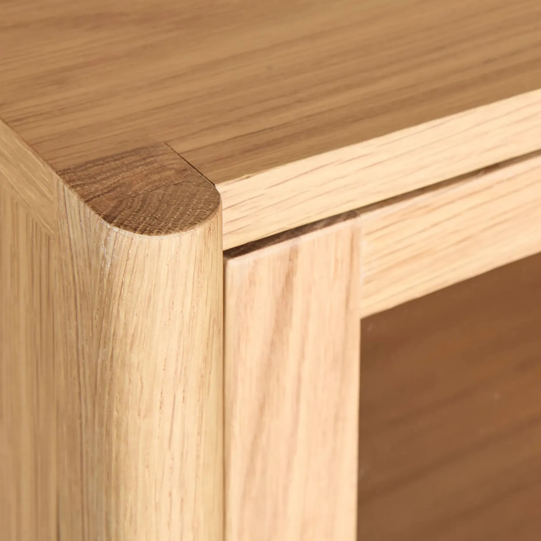 Mysen 35.5" Glass Cabinet - Natural Oak