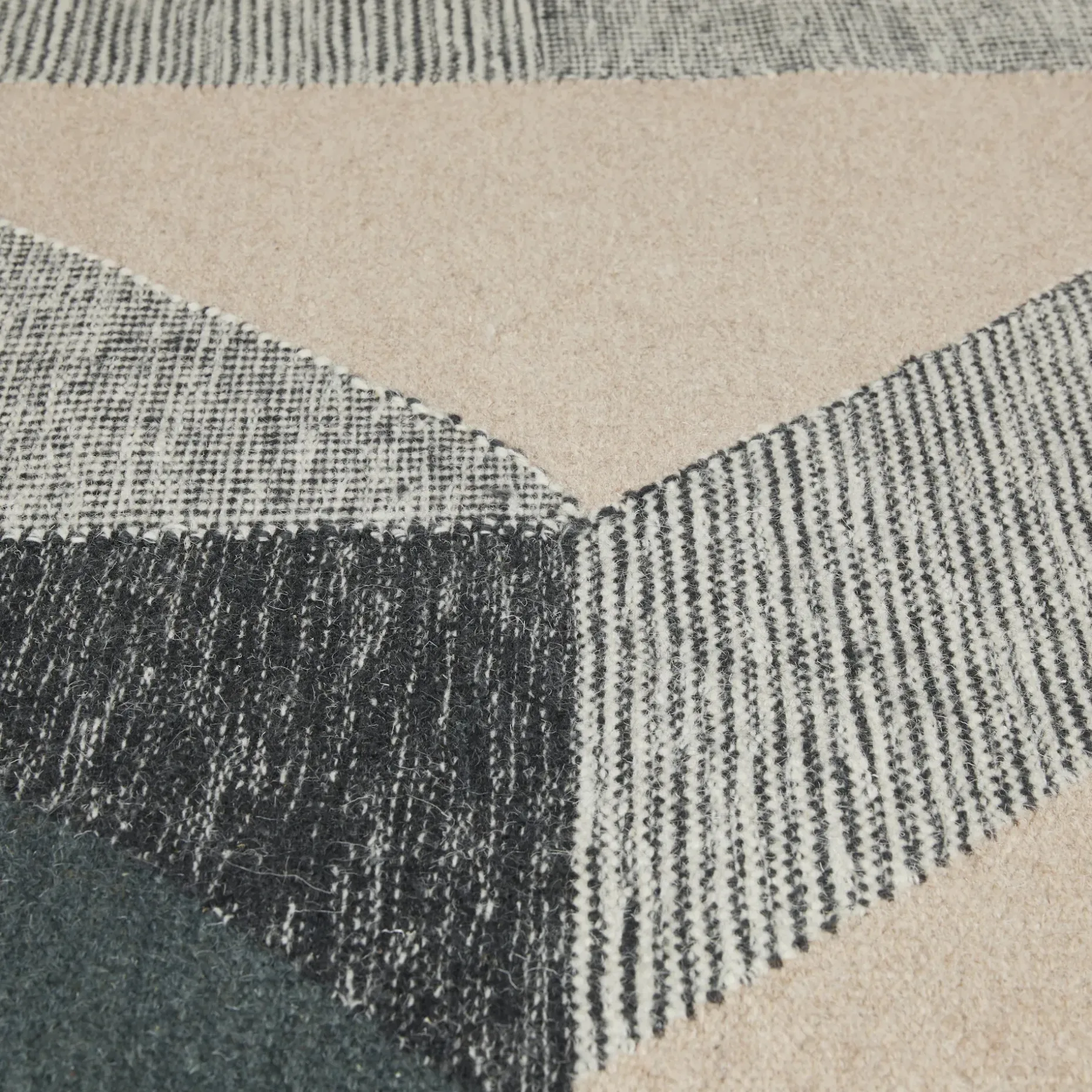 Nelsa 5 x 8 Rug - Geo Blue