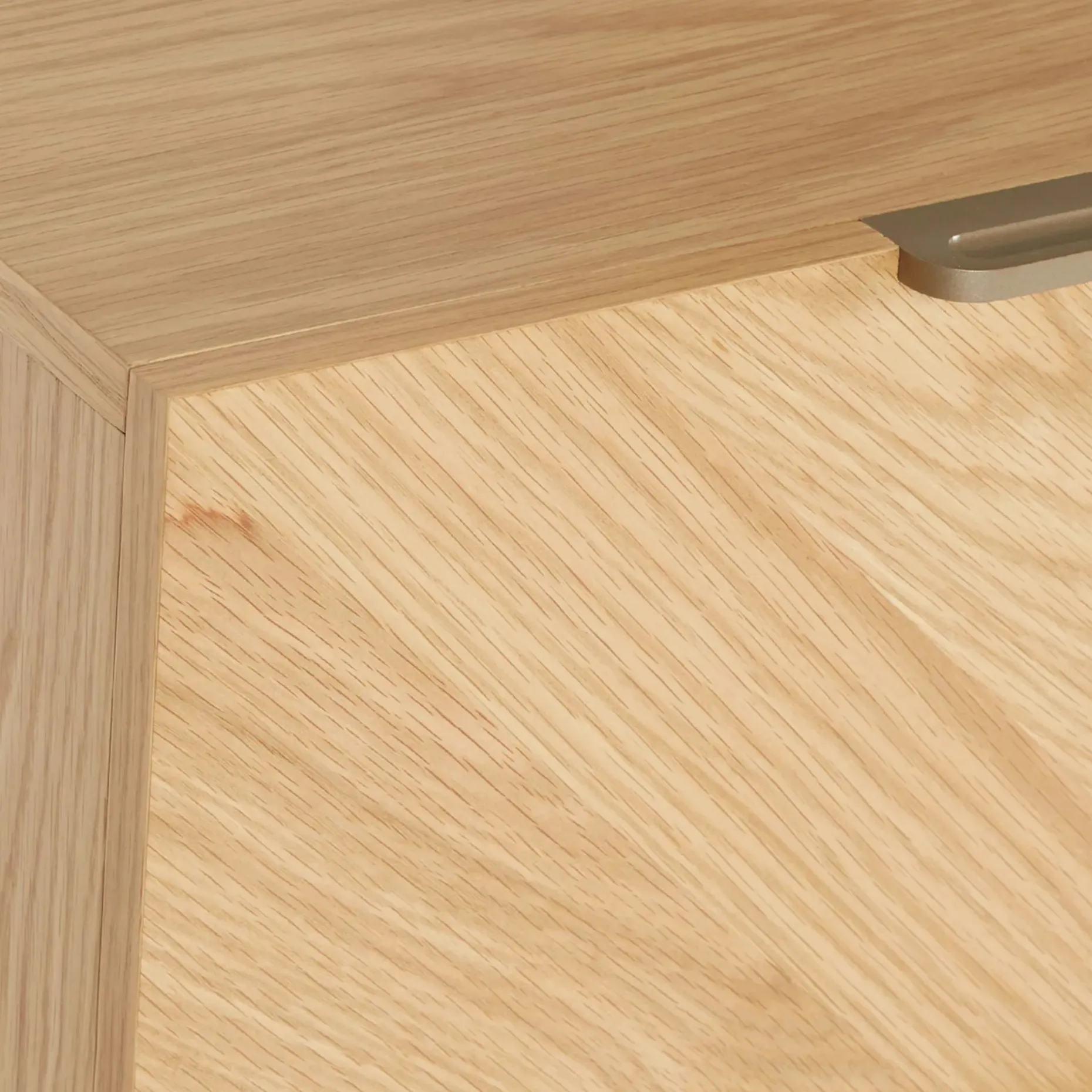 Nera 6-Drawer Low Triple Dresser - Oak
