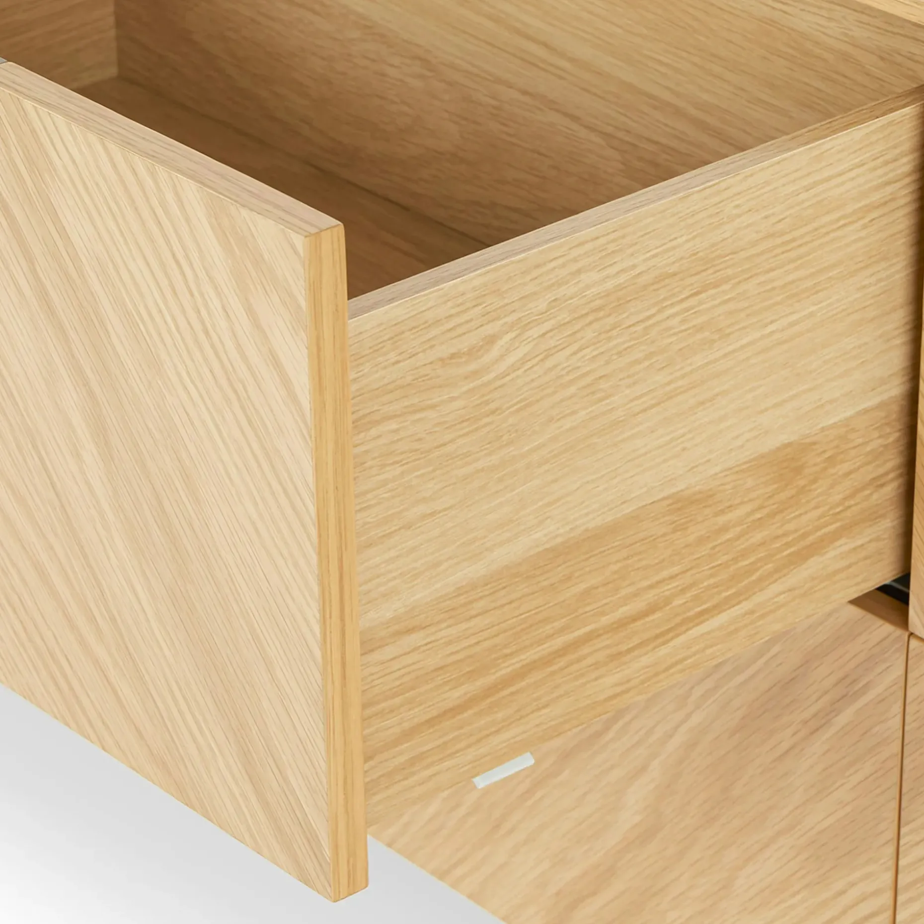 Nera 6-Drawer Low Triple Dresser - Oak